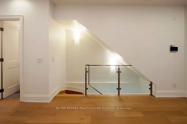 84 Asquith Avenue, #1