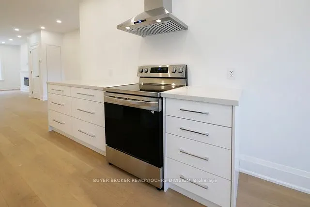 84 Asquith Avenue, #1