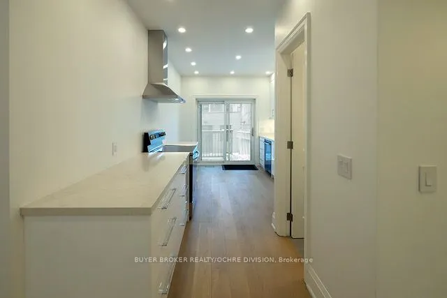 84 Asquith Avenue, #1
