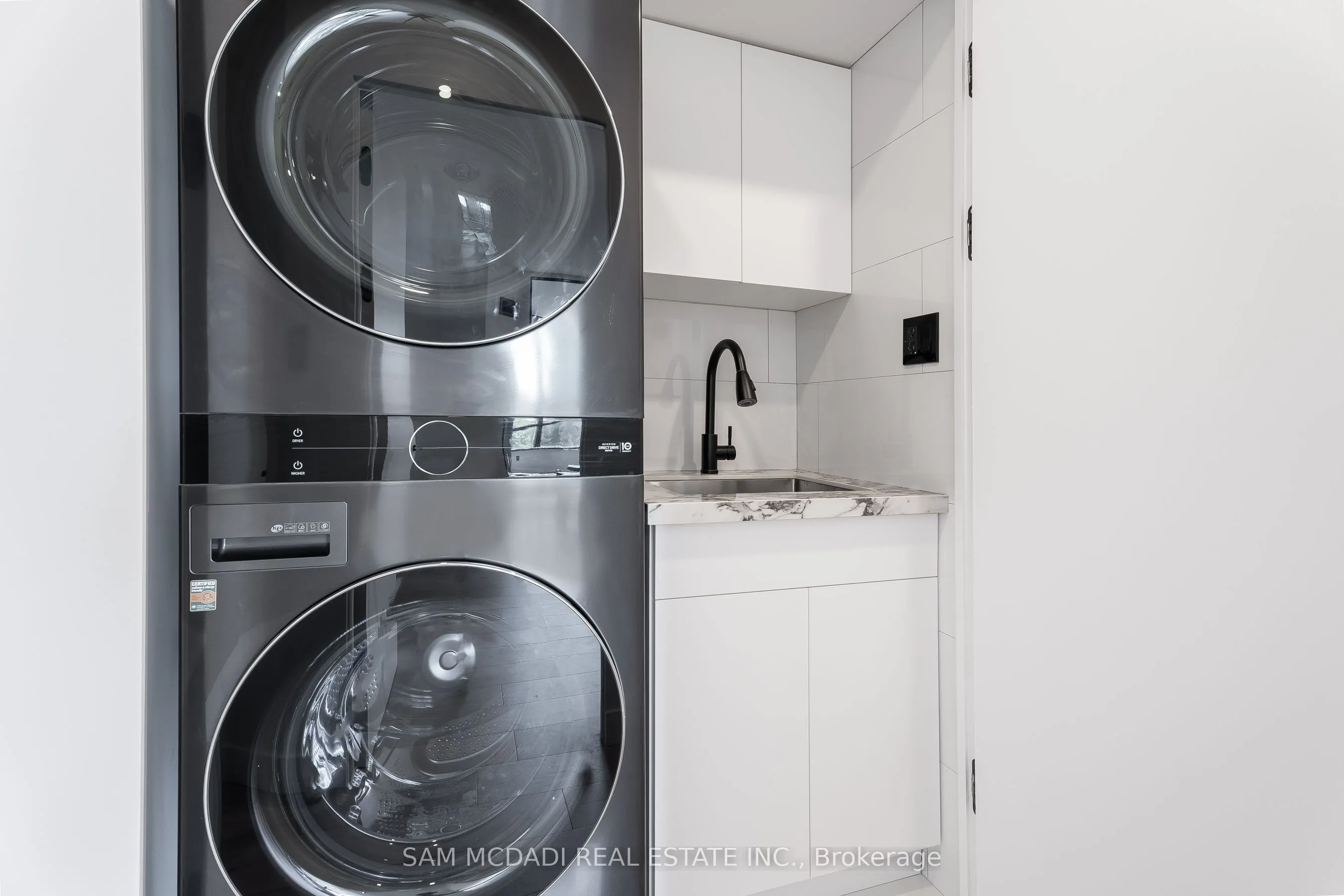 5444 Yonge Street #304