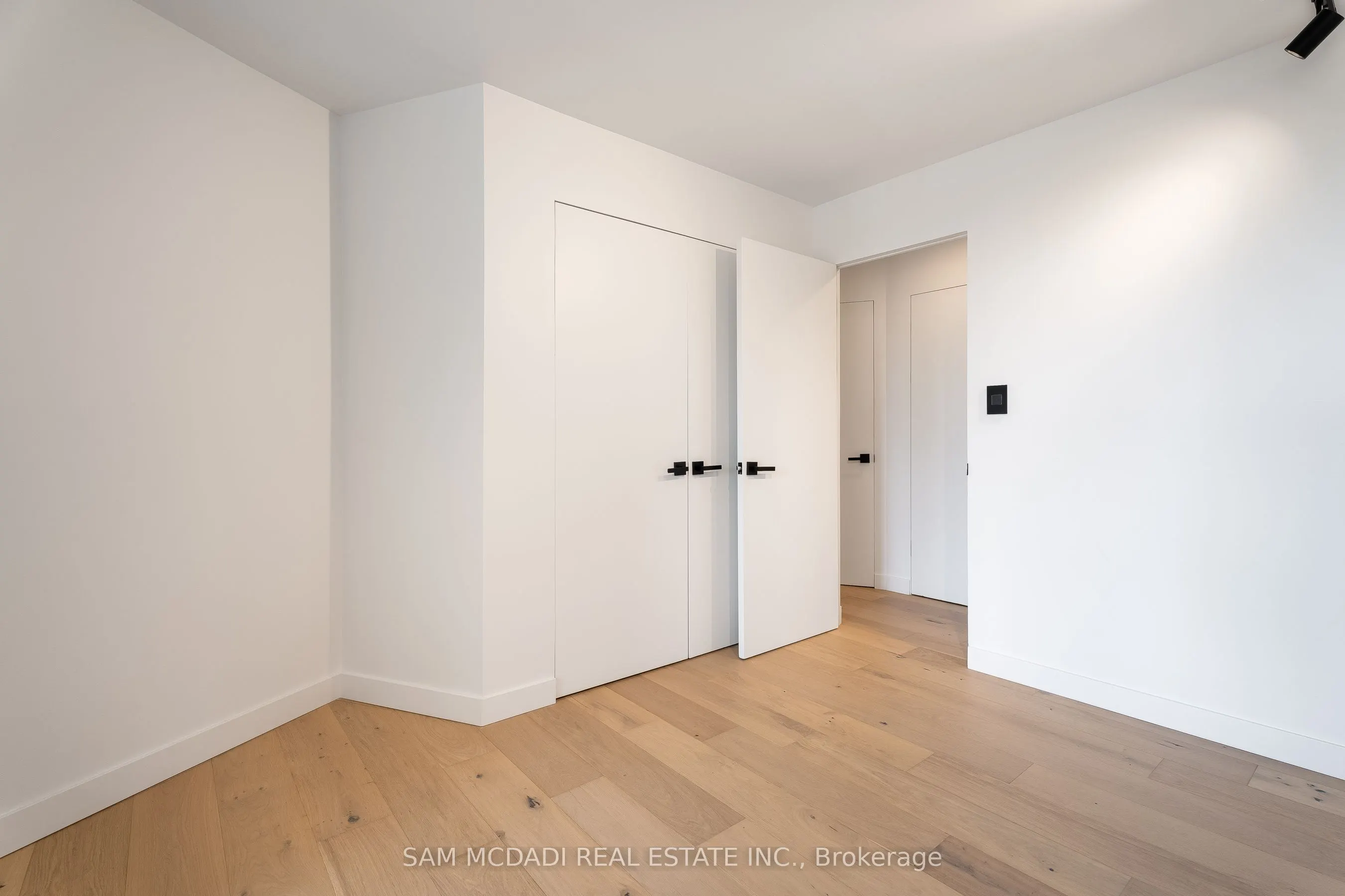 5444 Yonge Street #304