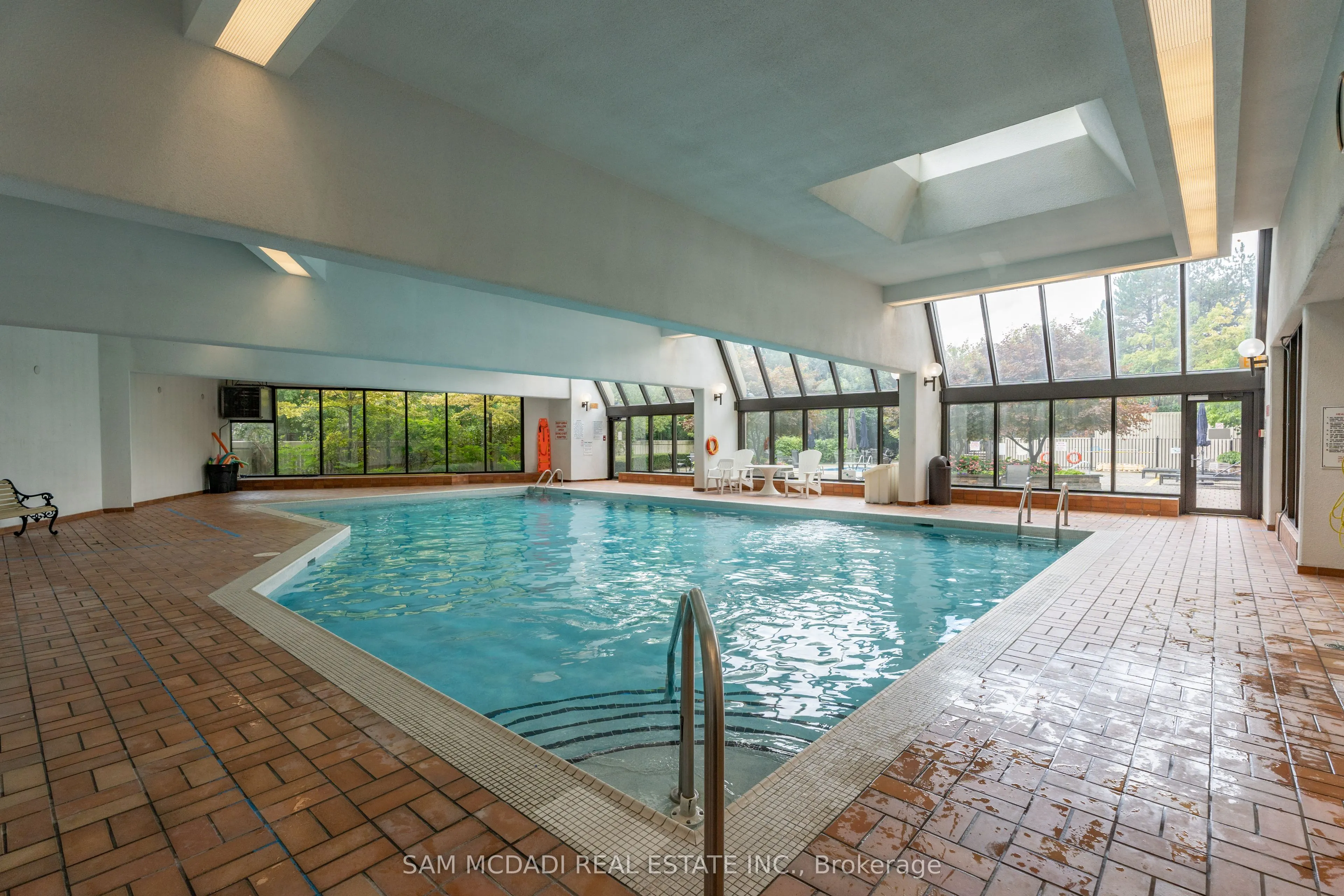 5444 Yonge Street #304