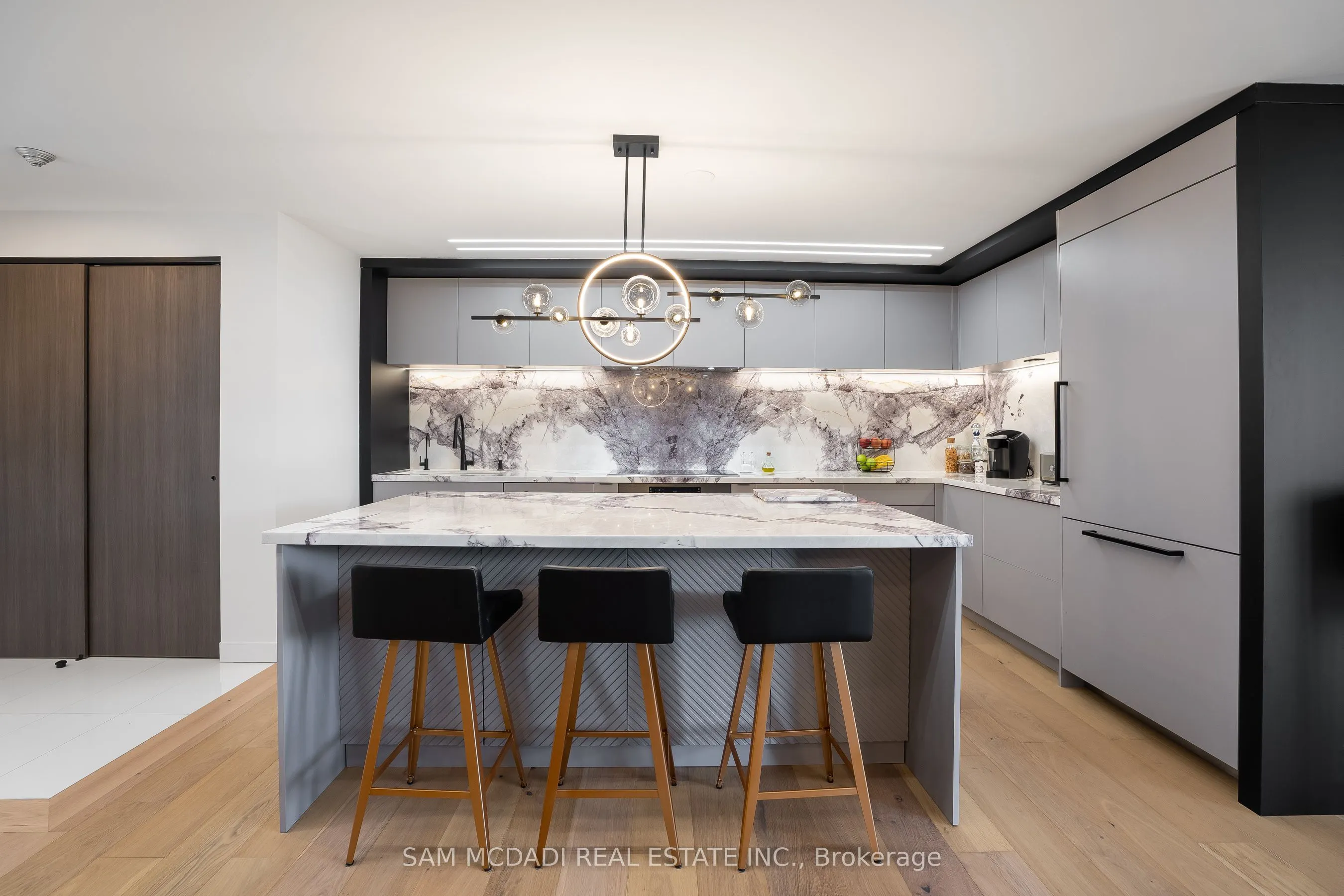 5444 Yonge Street #304