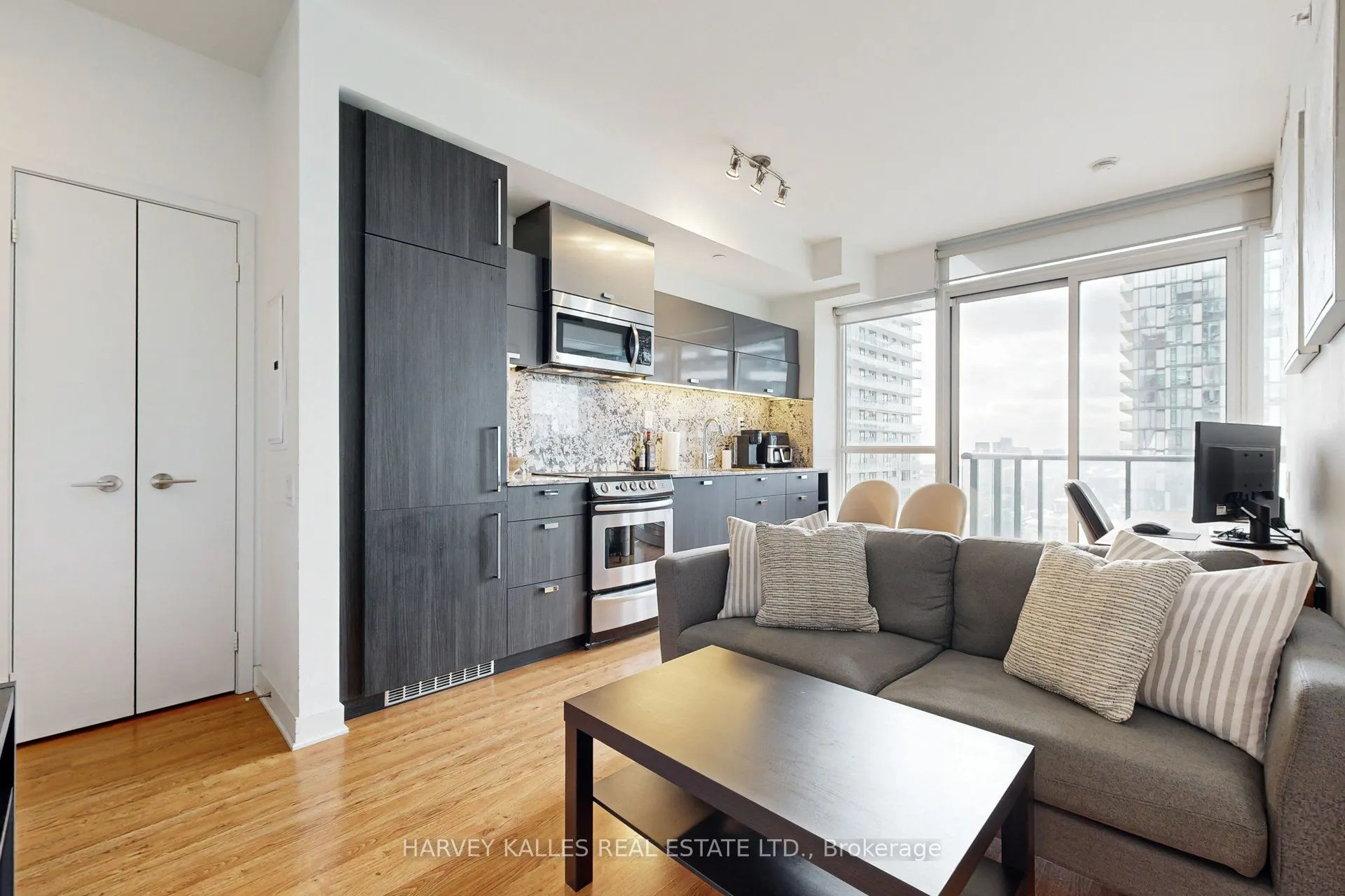 290 Adelaide Street W, #2912