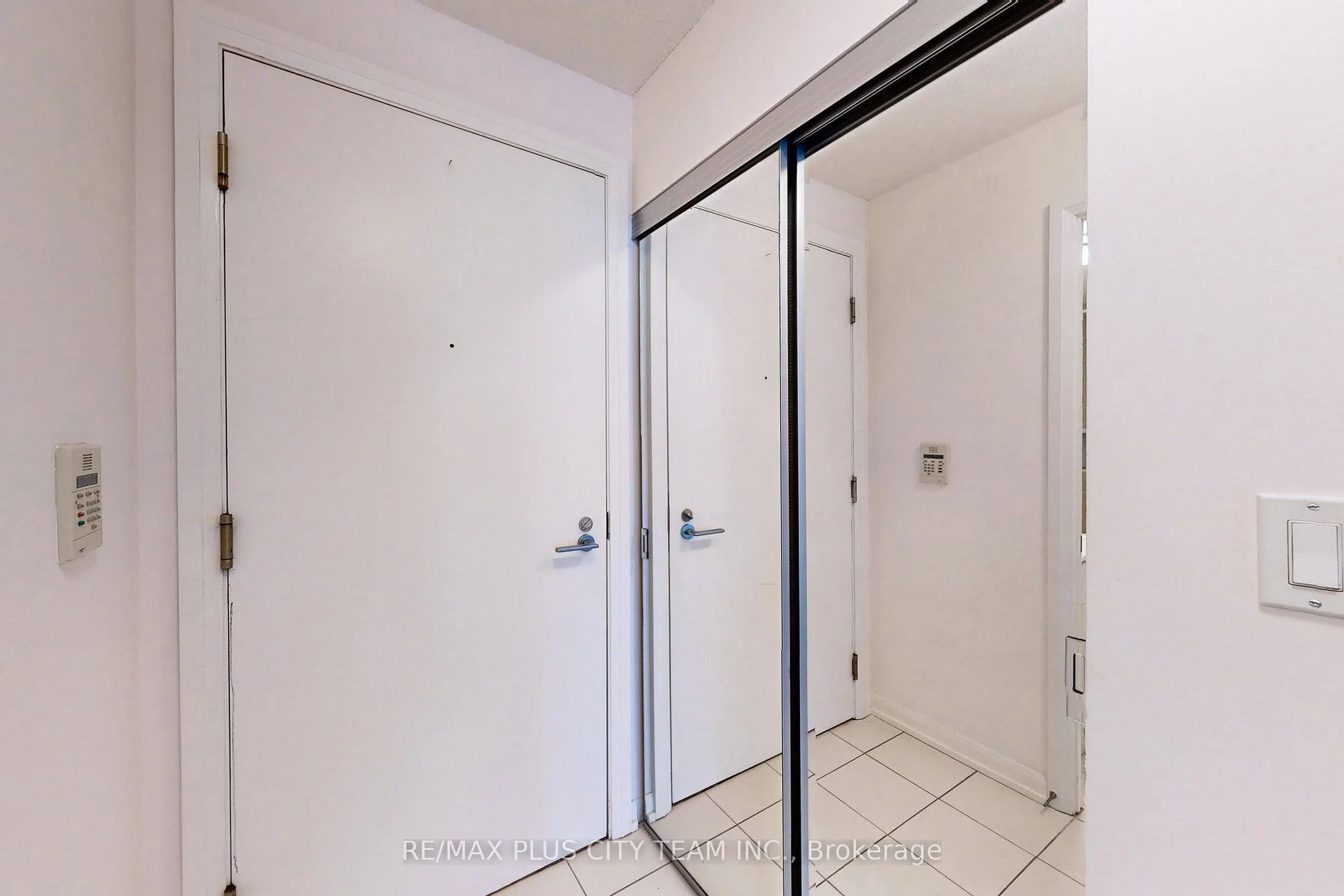 111 Elizabeth Street, #308