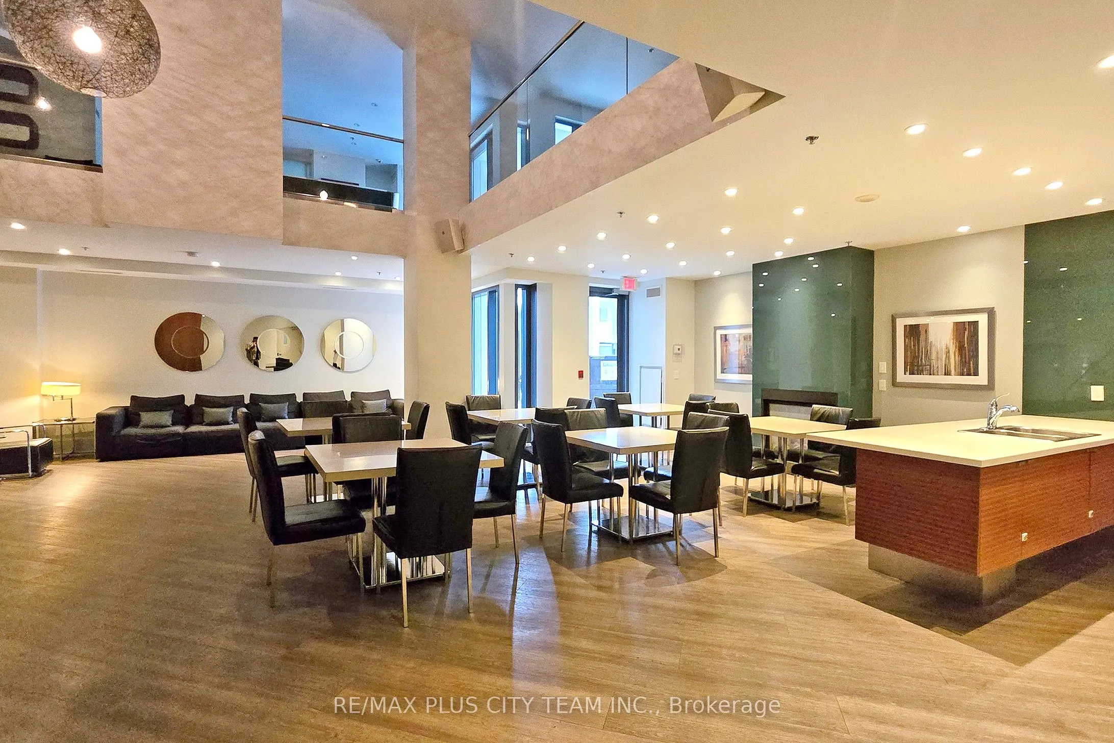 111 Elizabeth Street, #308
