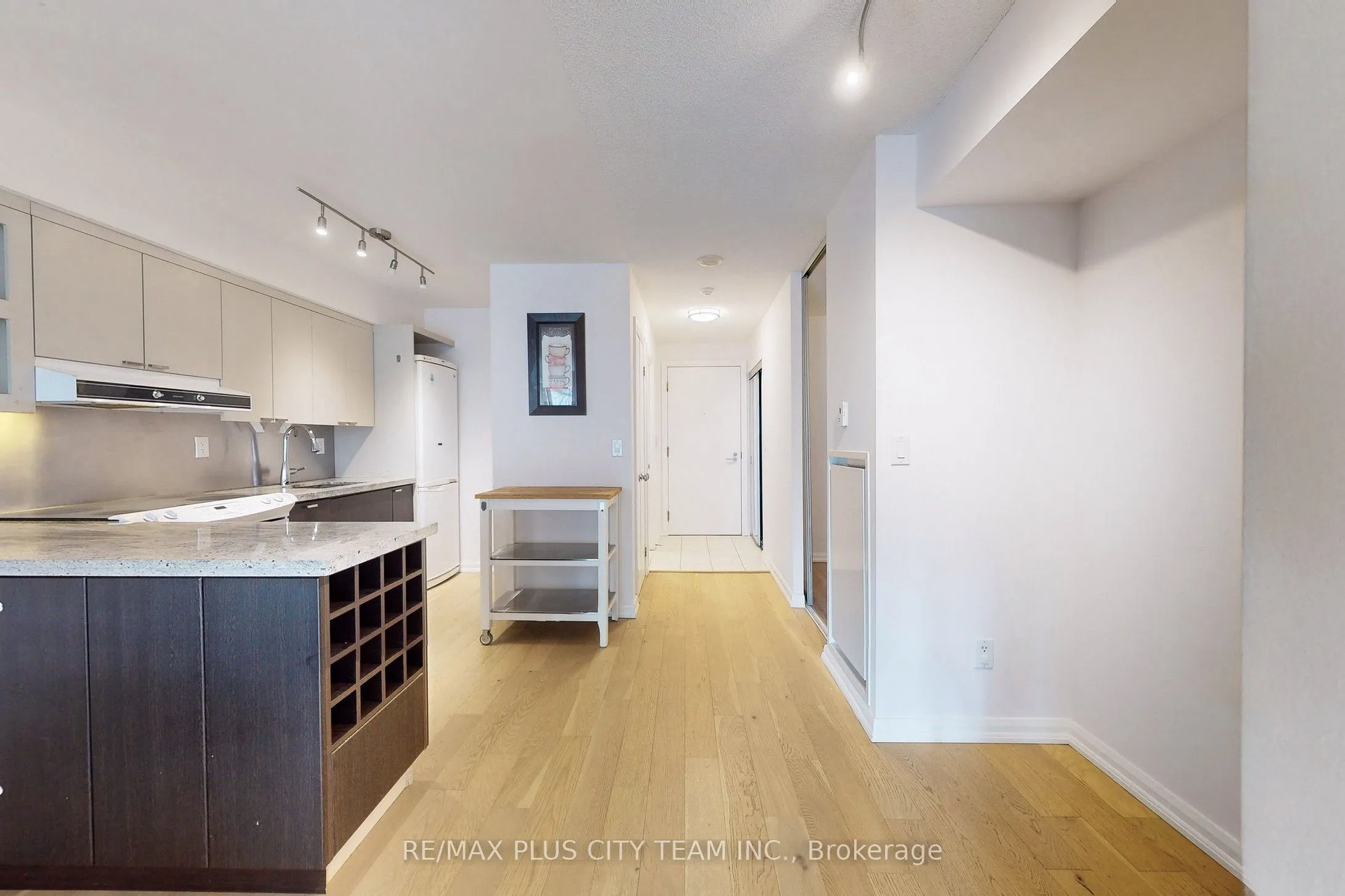 111 Elizabeth Street, #308