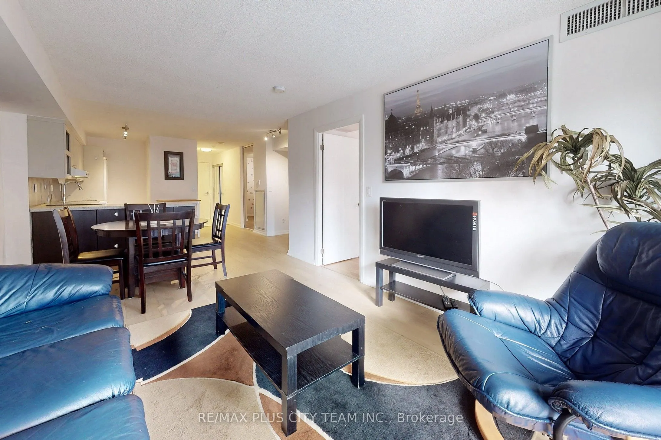 111 Elizabeth Street, #308