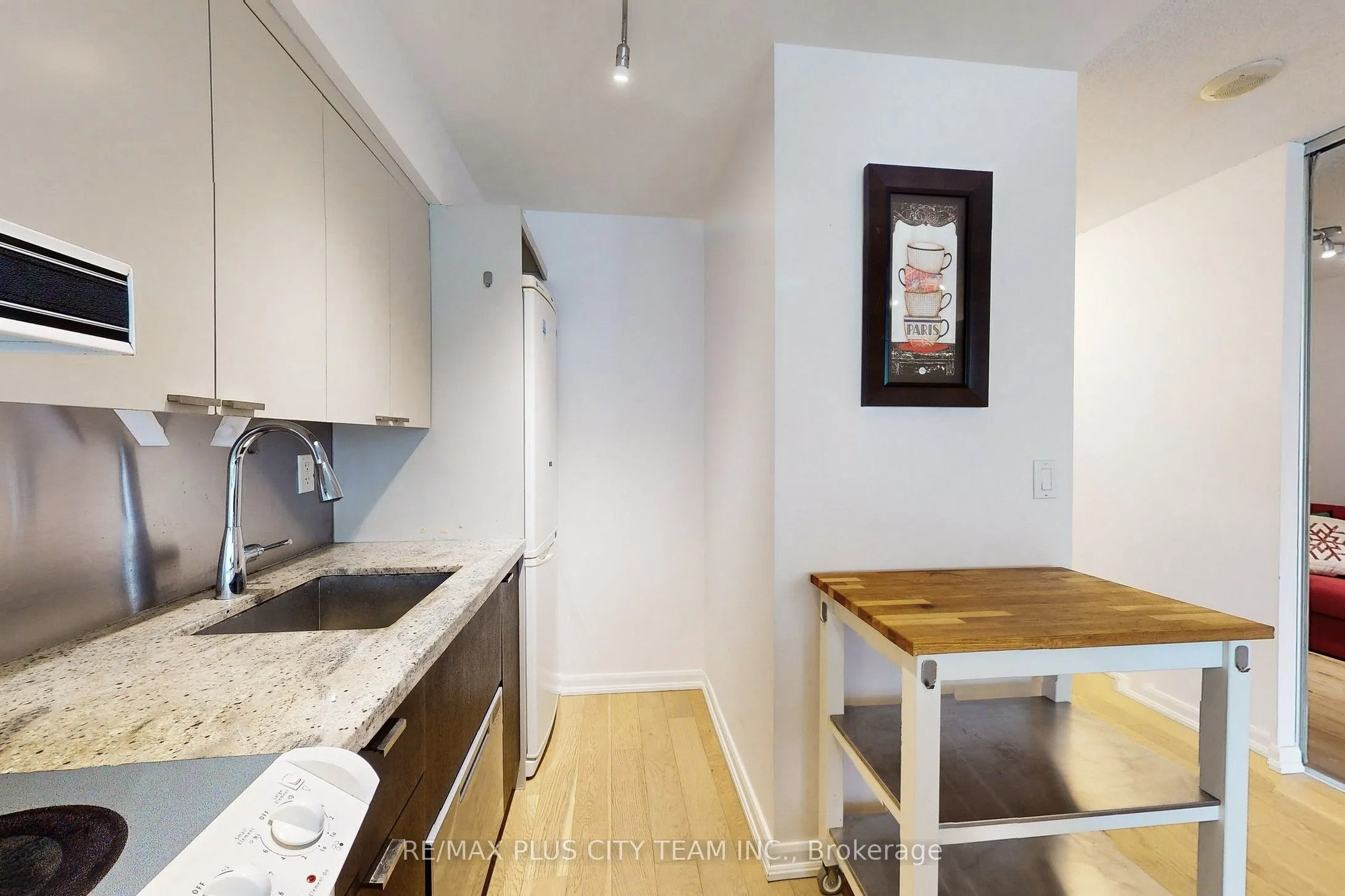 111 Elizabeth Street, #308