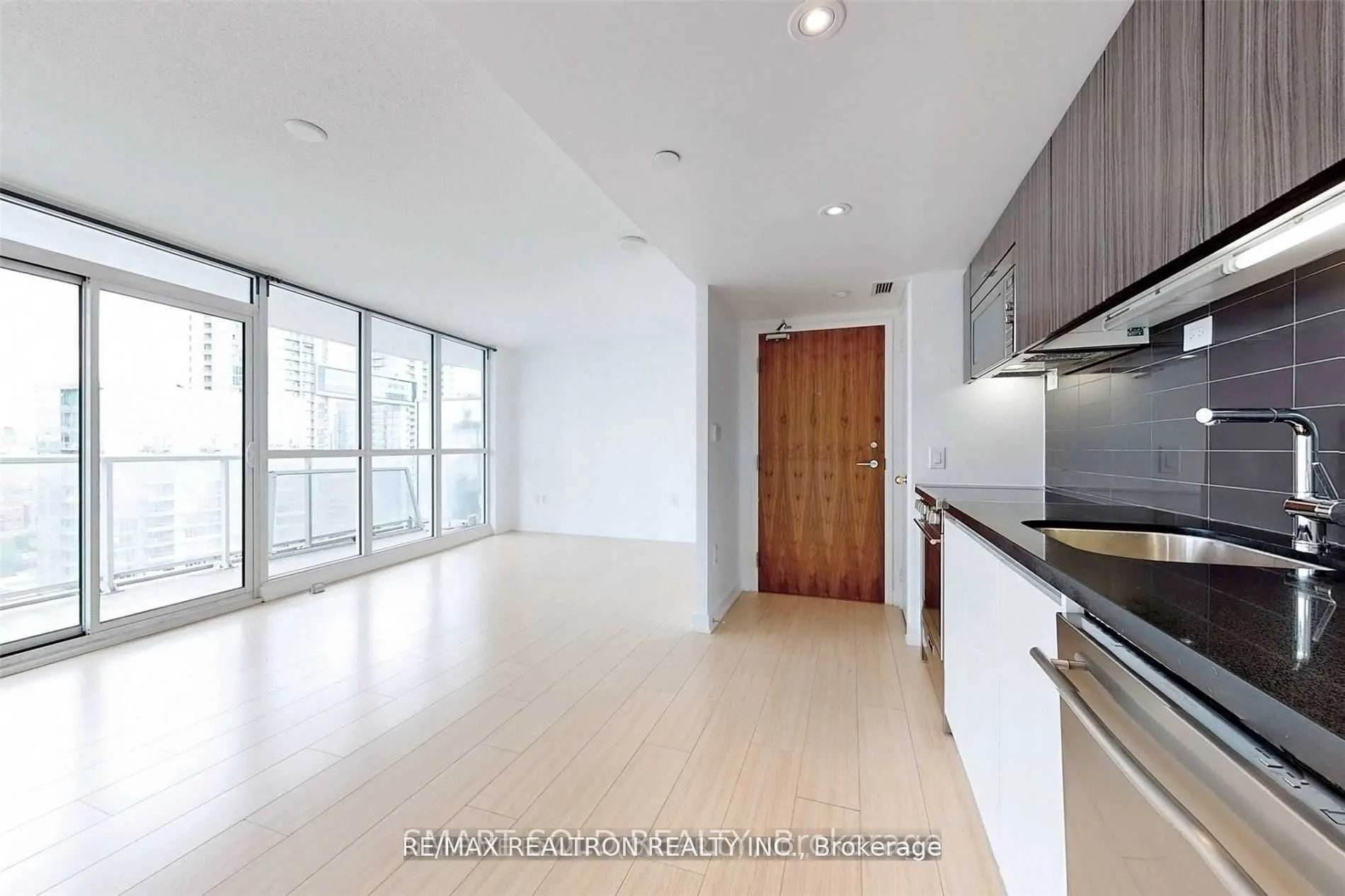 75 Queens Wharf Road, #2715