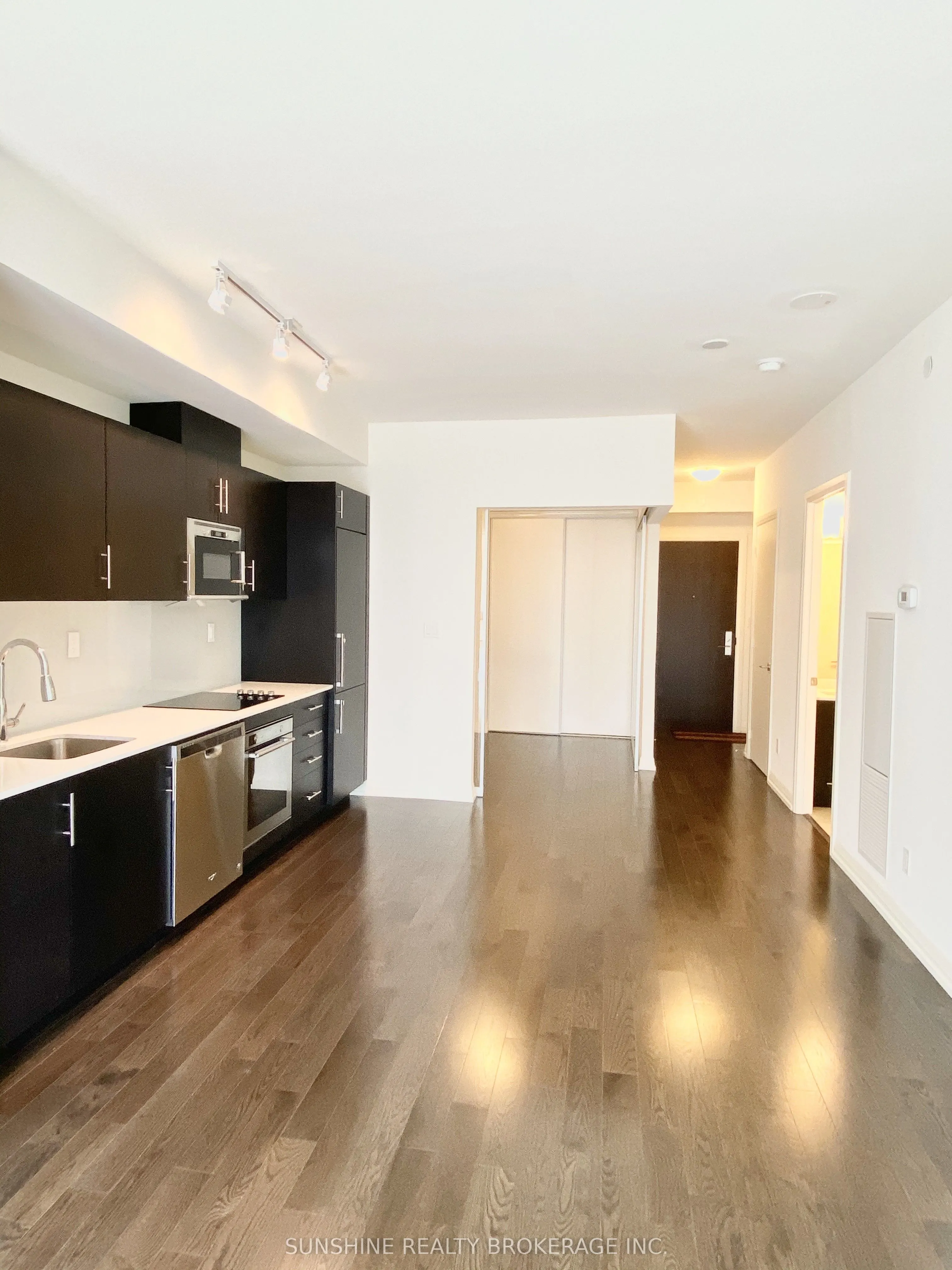 460 Adelaide Street E #518