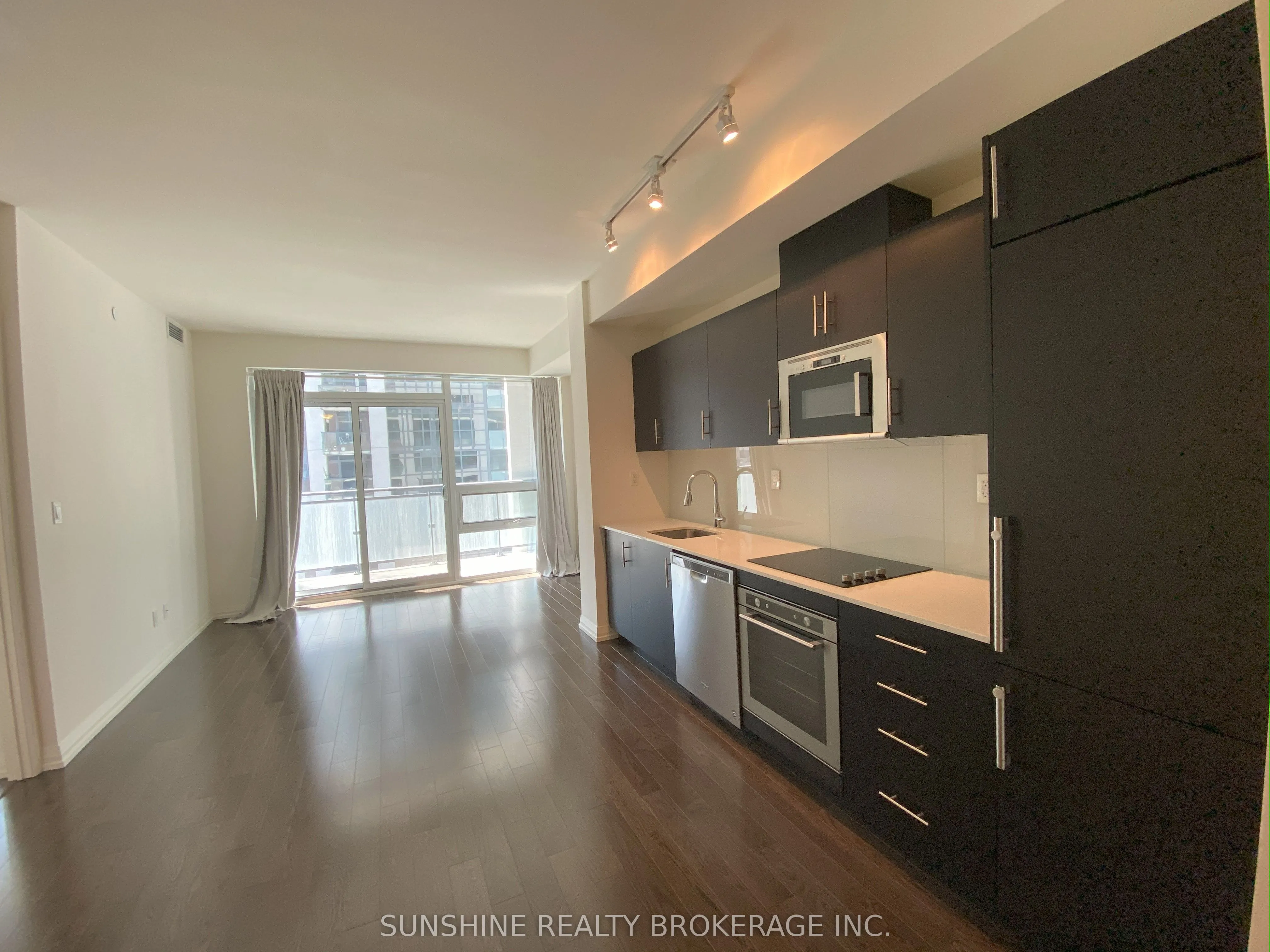 460 Adelaide Street E #518