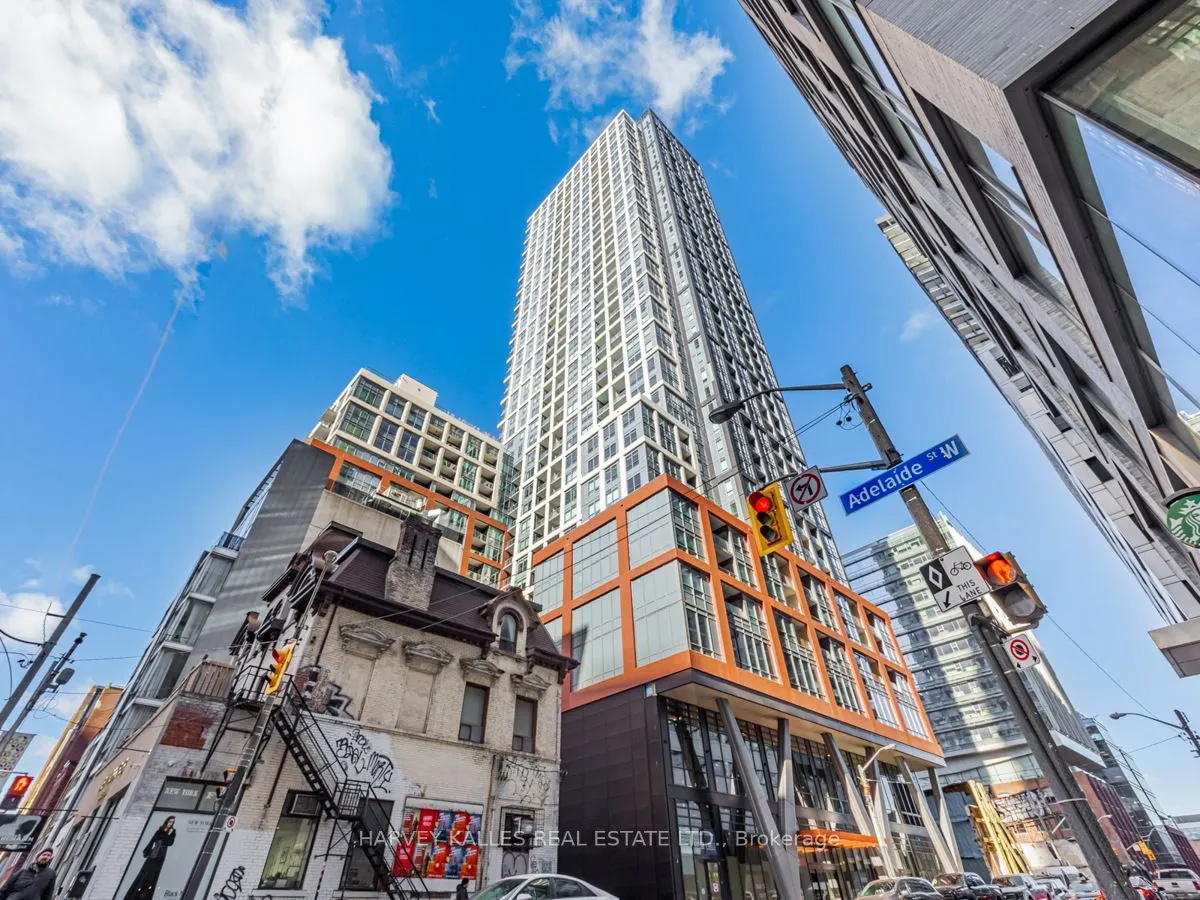 108 Peter Street, #3211