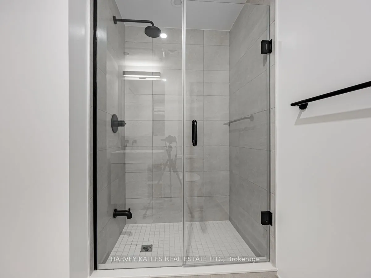 108 Peter Street, #3211