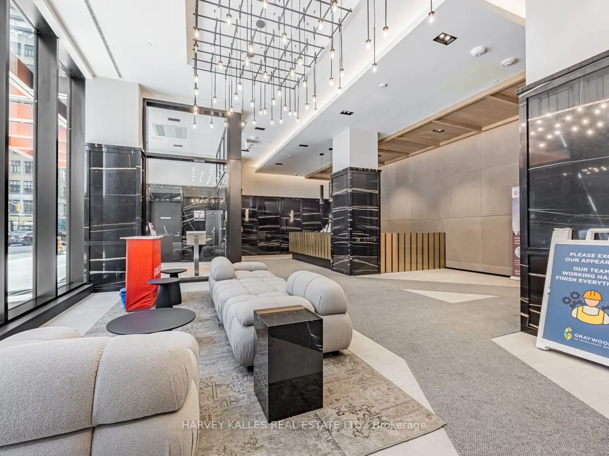 108 Peter Street, #3211