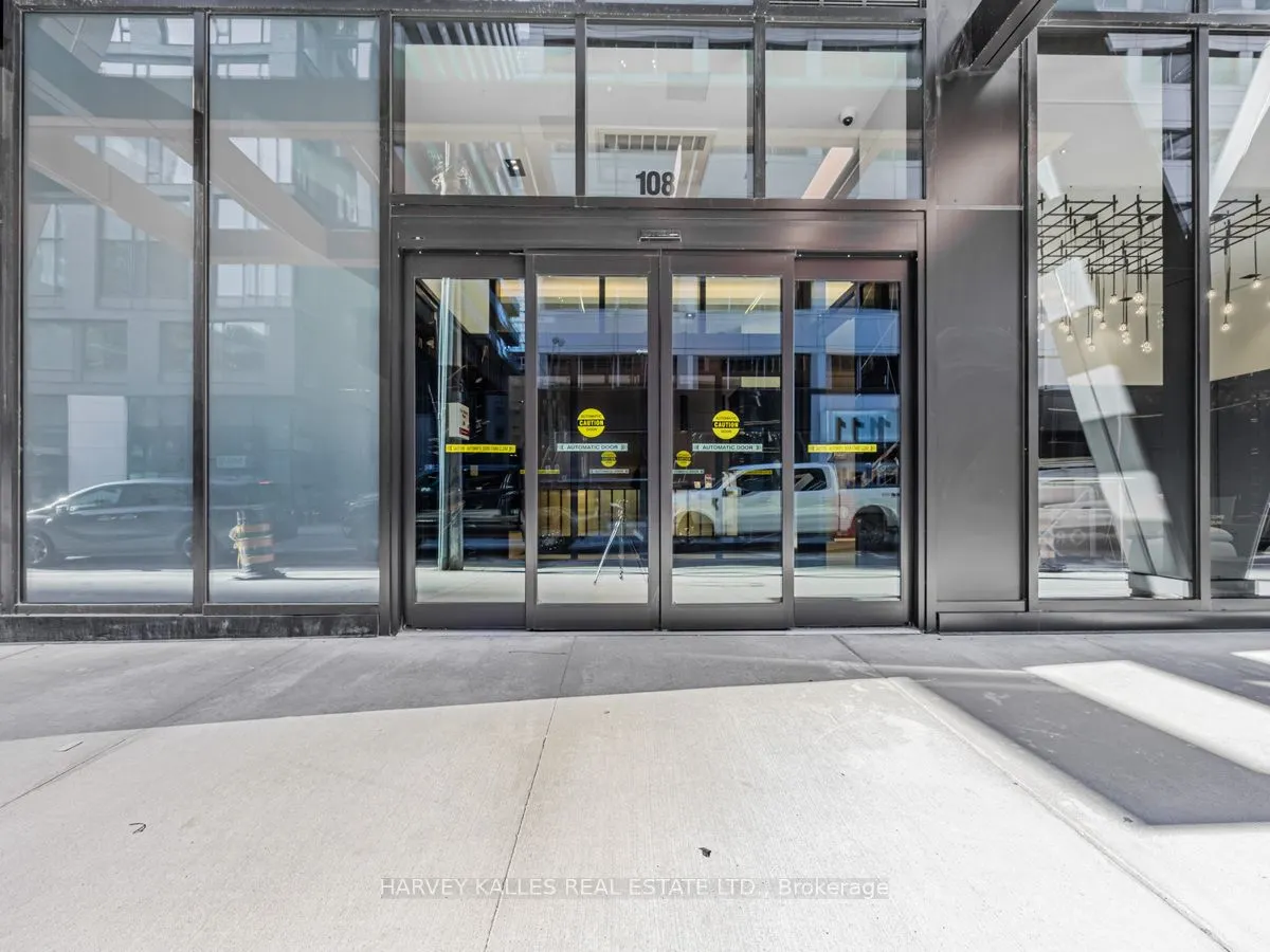 108 Peter Street, #3211