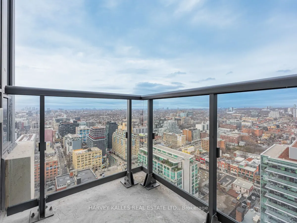 108 Peter Street, #3211