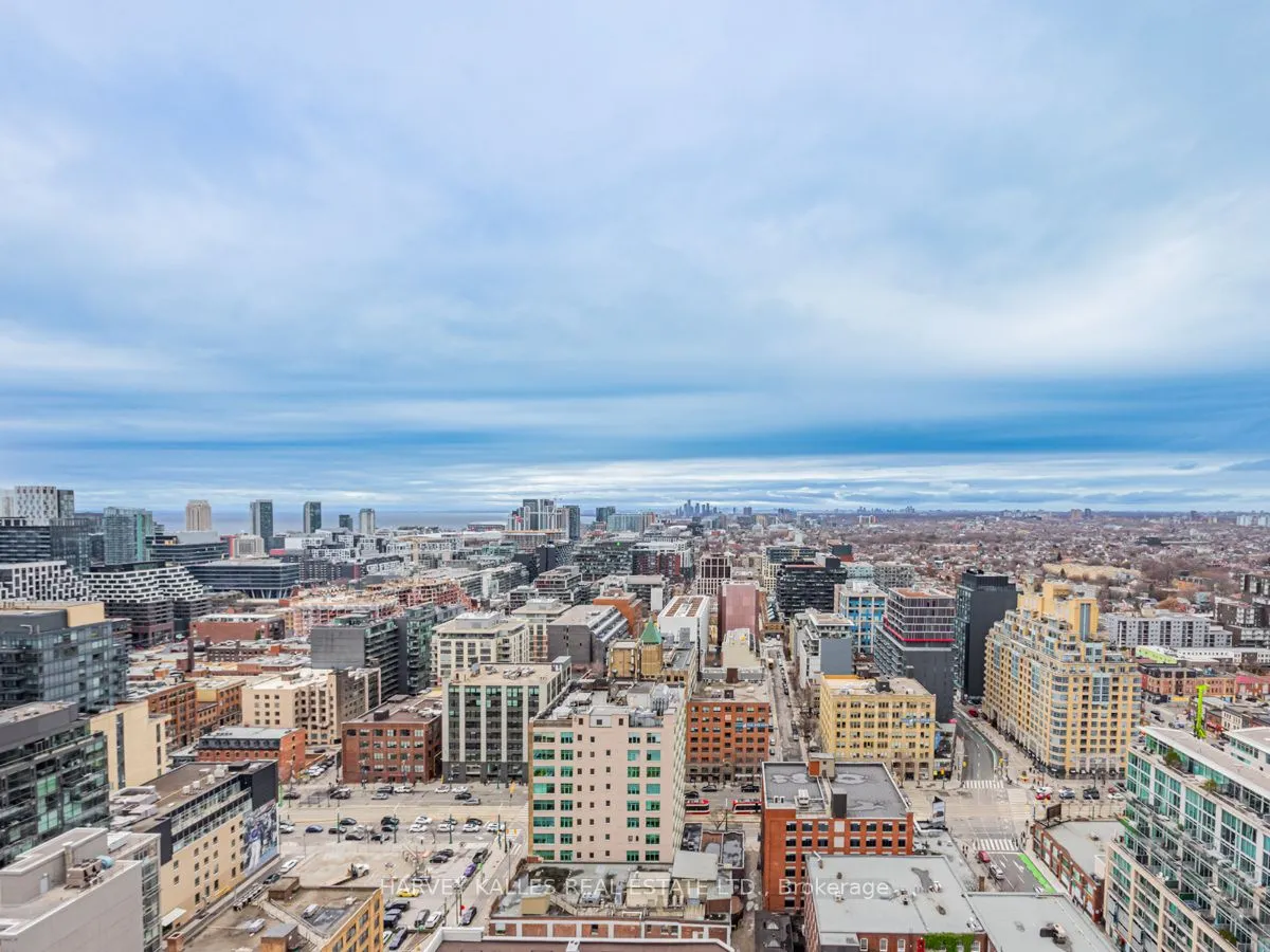 108 Peter Street, #3211