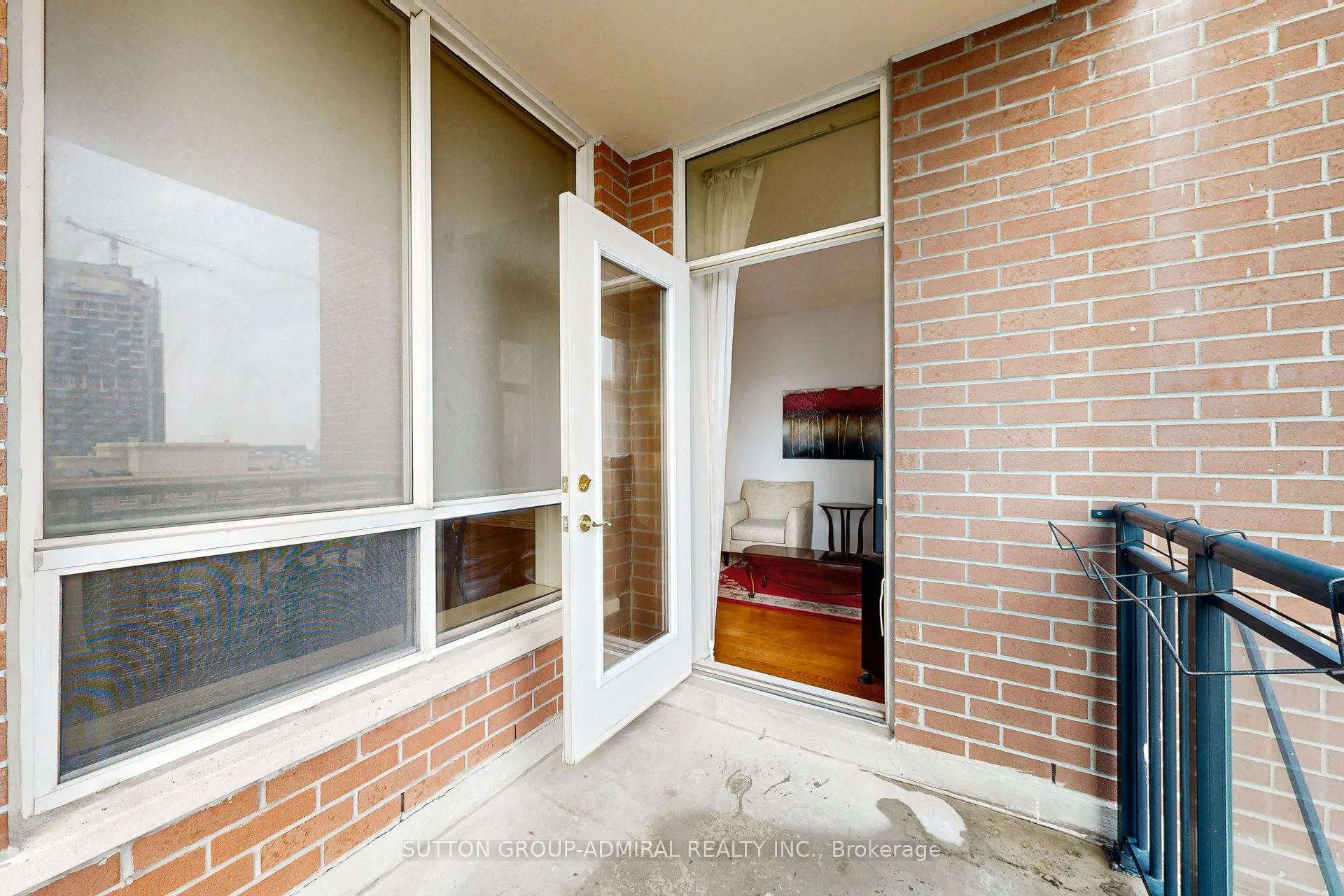 1101 Leslie Street, #1502