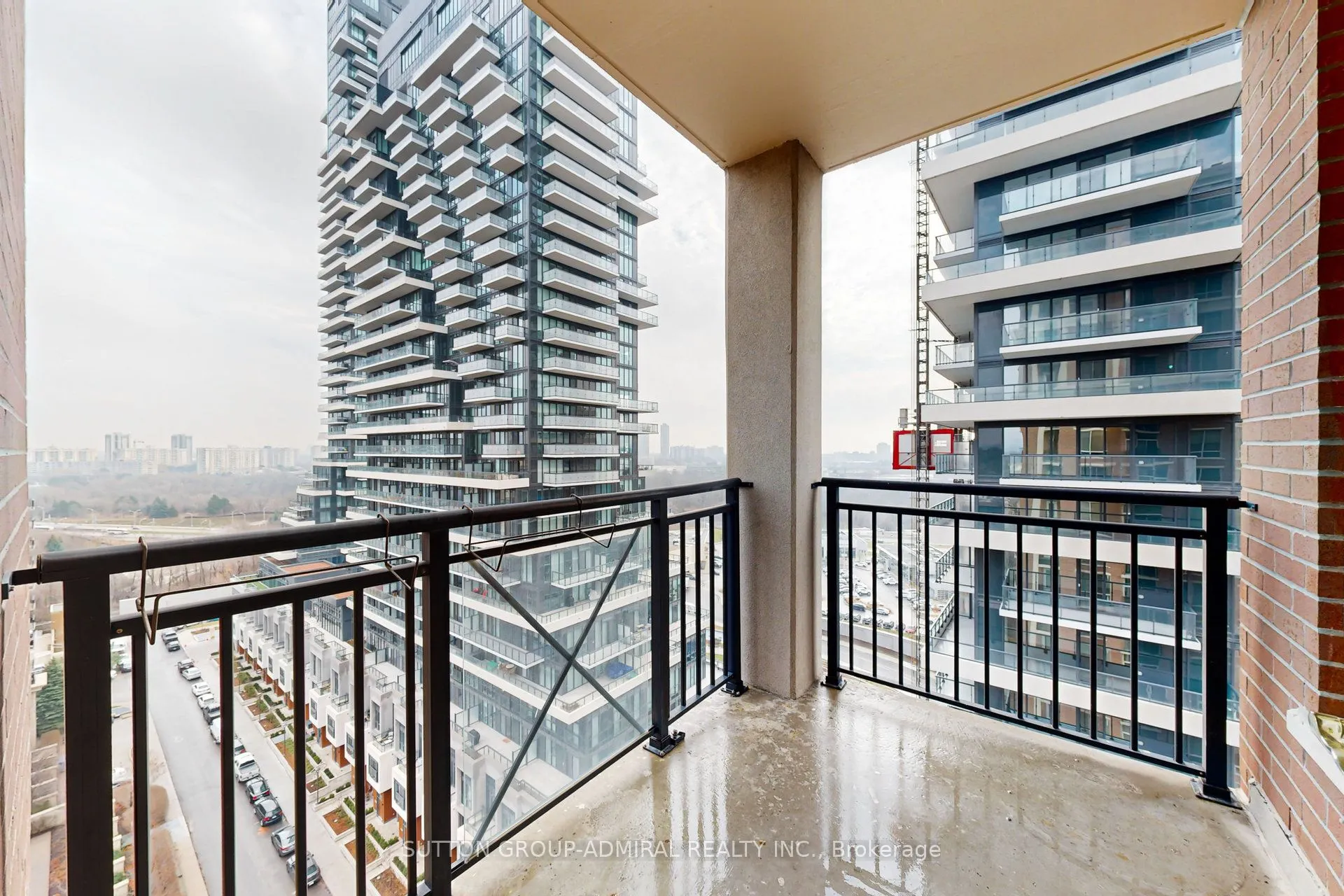 1101 Leslie Street, #1502