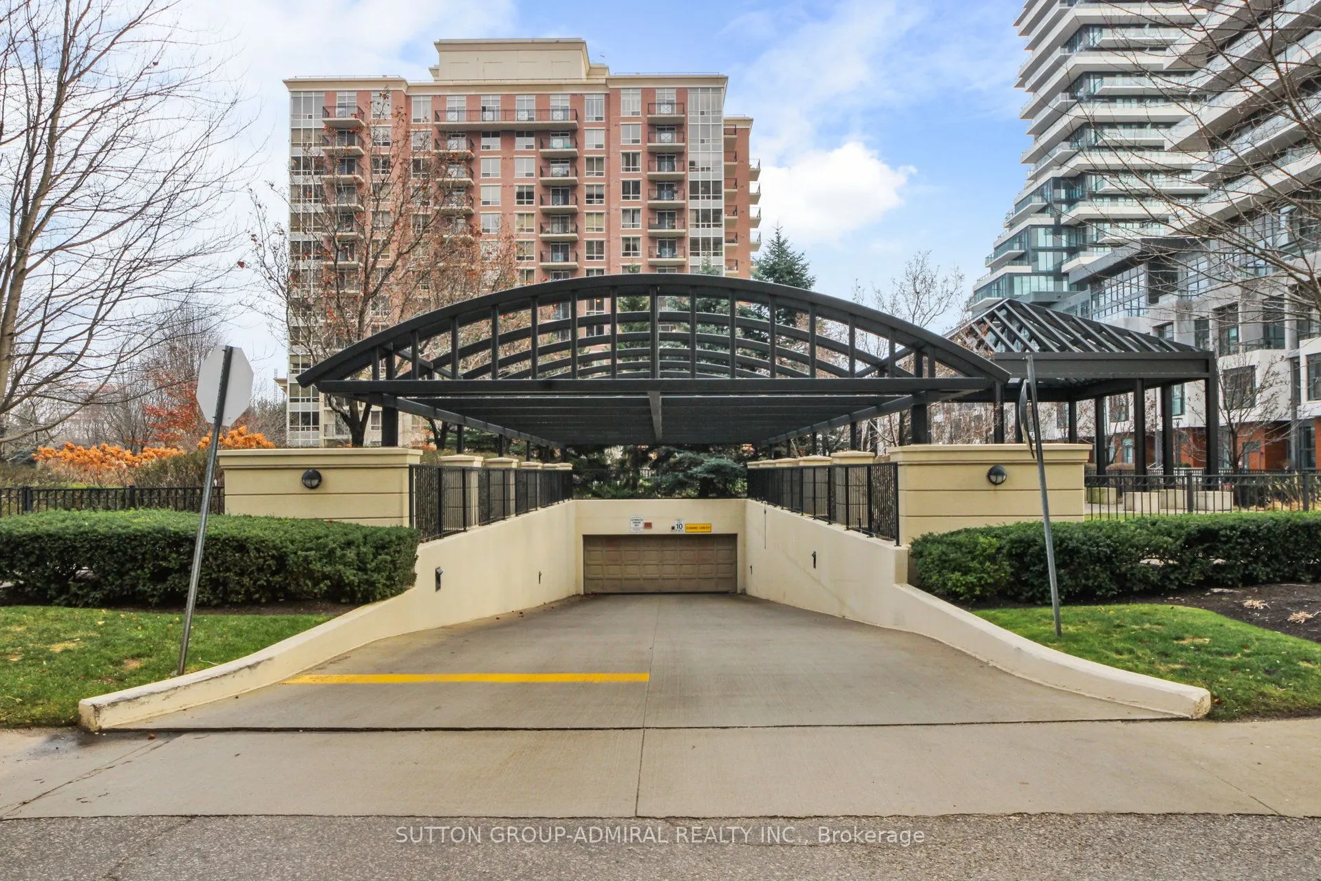 1101 Leslie Street, #1502