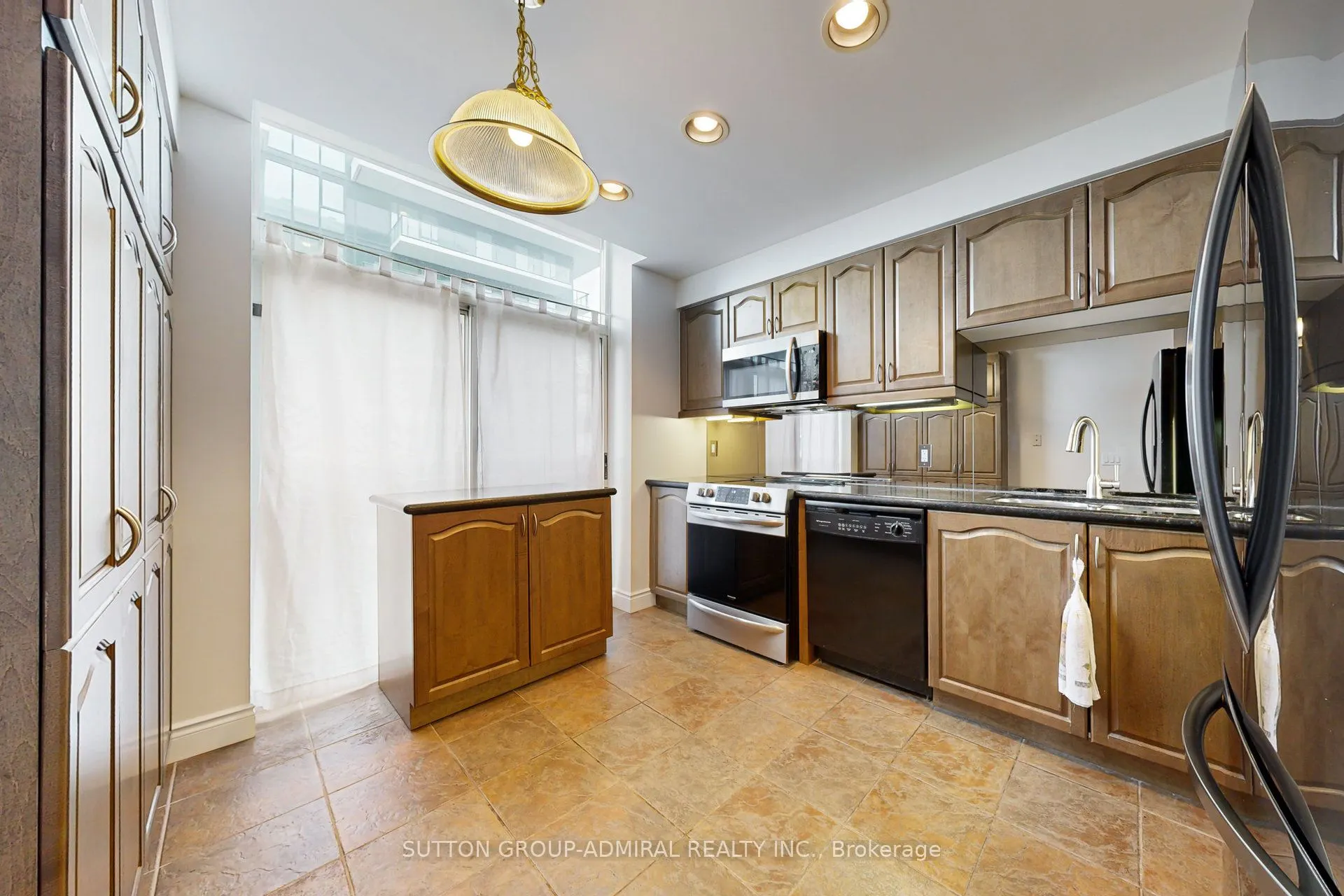 1101 Leslie Street, #1502