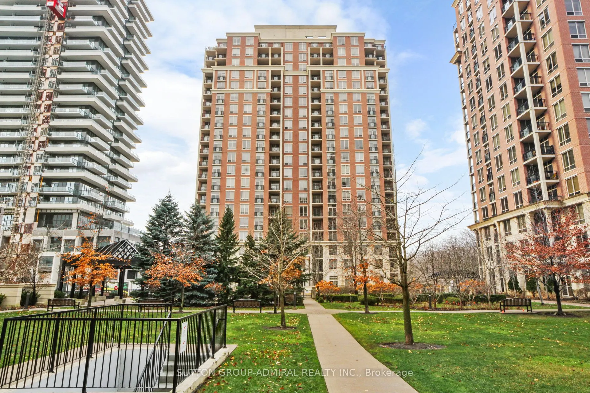 1101 Leslie Street, #1502