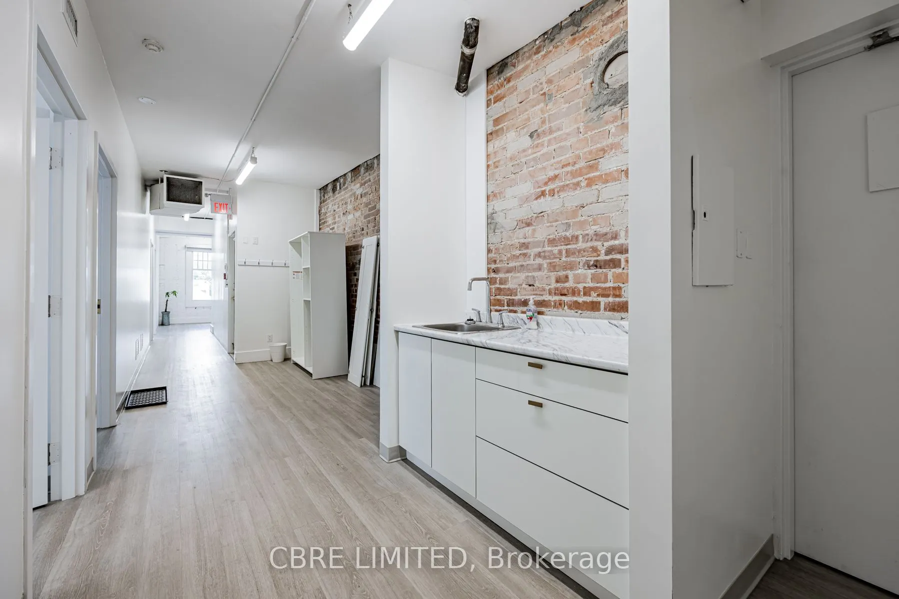417 Spadina Road, #3 Floor
