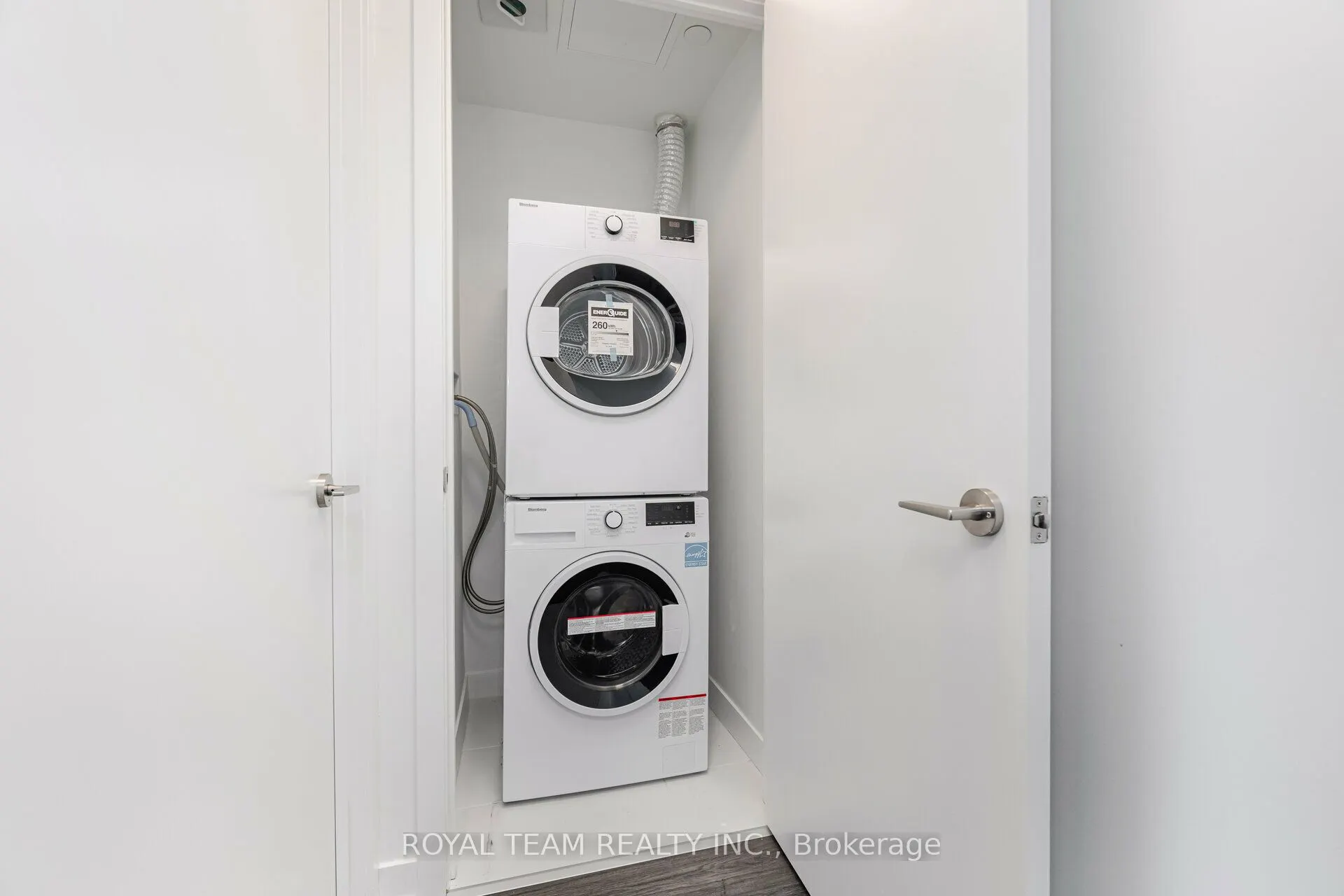 185 Alberta Avenue #1107