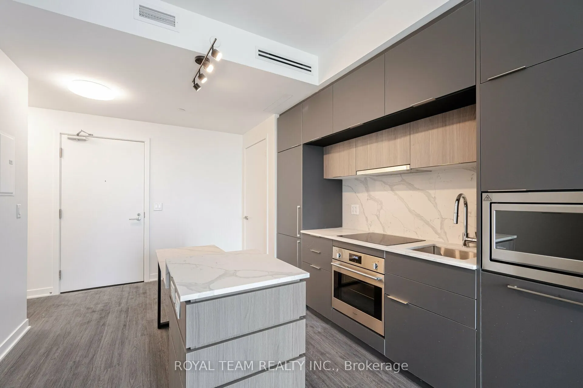 185 Alberta Avenue #1107