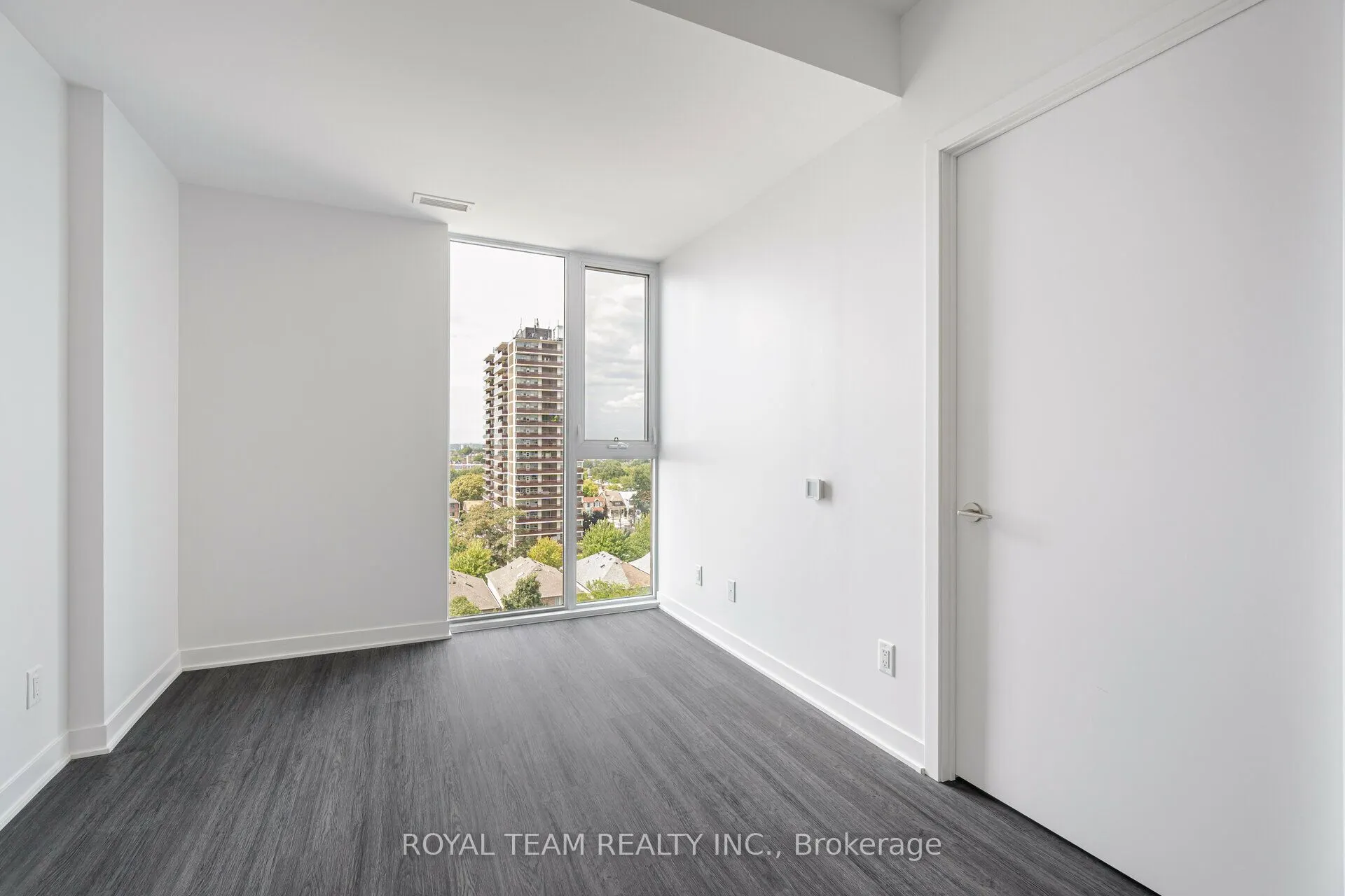 185 Alberta Avenue #1107