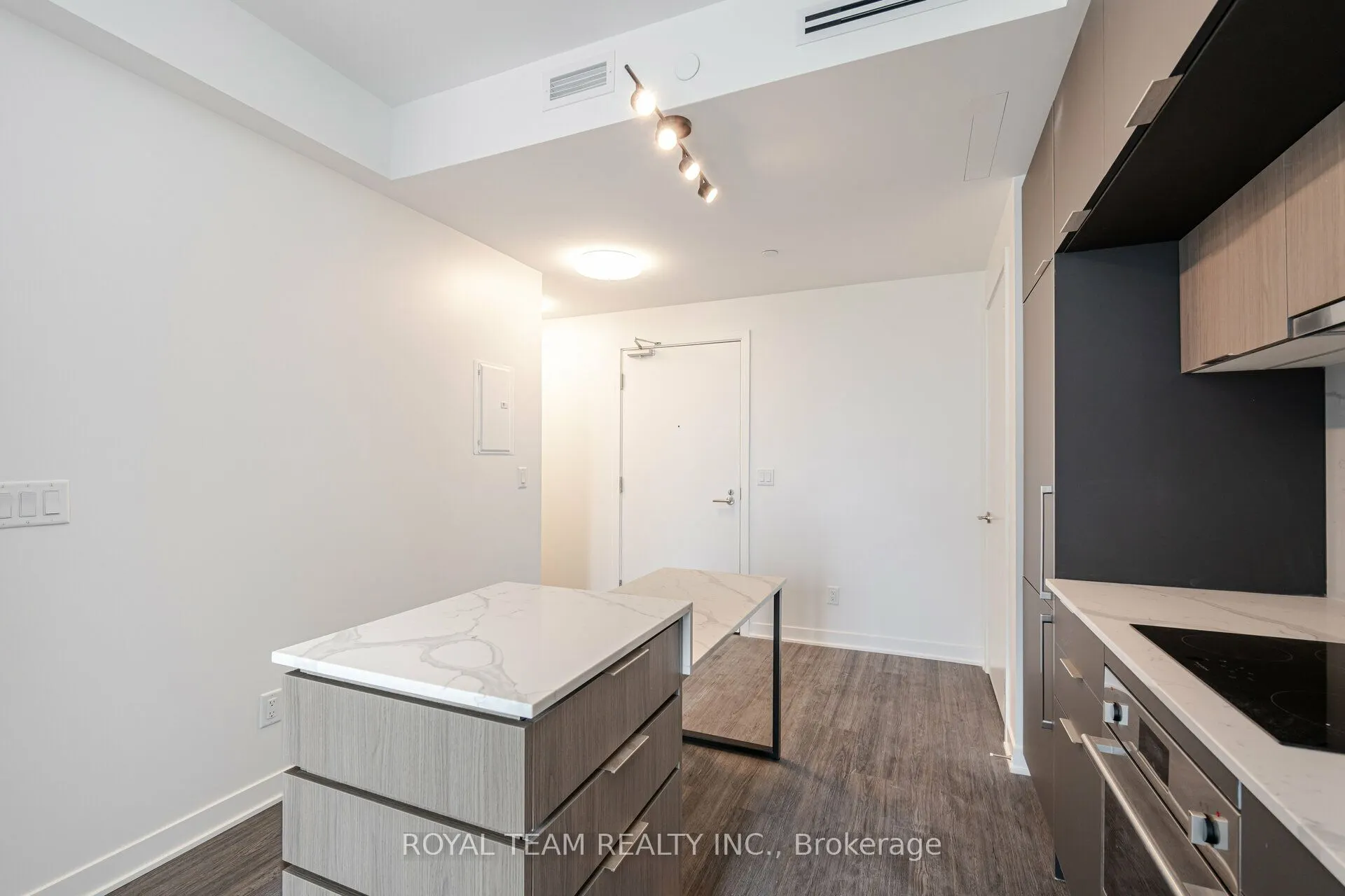 185 Alberta Avenue #1107