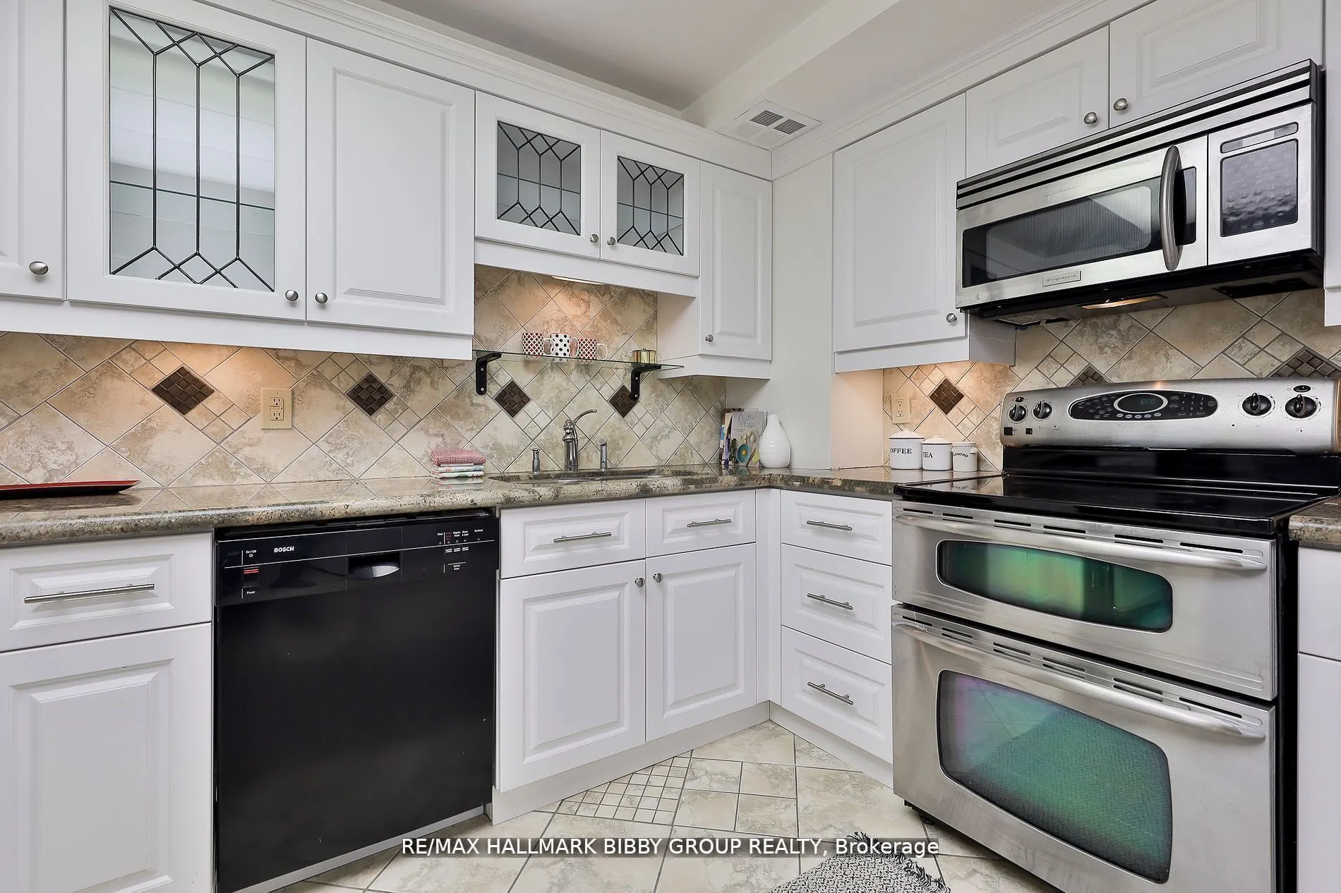 160 Frederick Street, #803