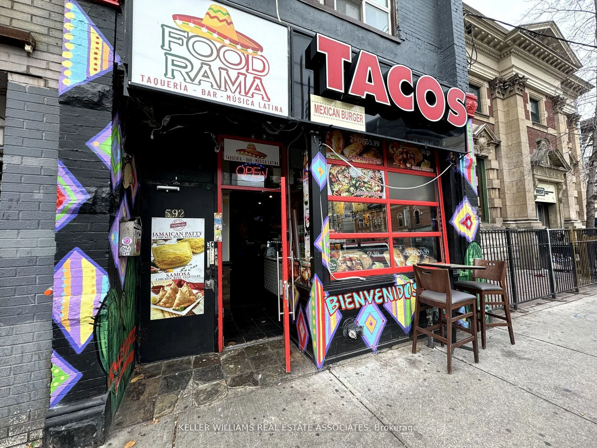 592 Queen Street W