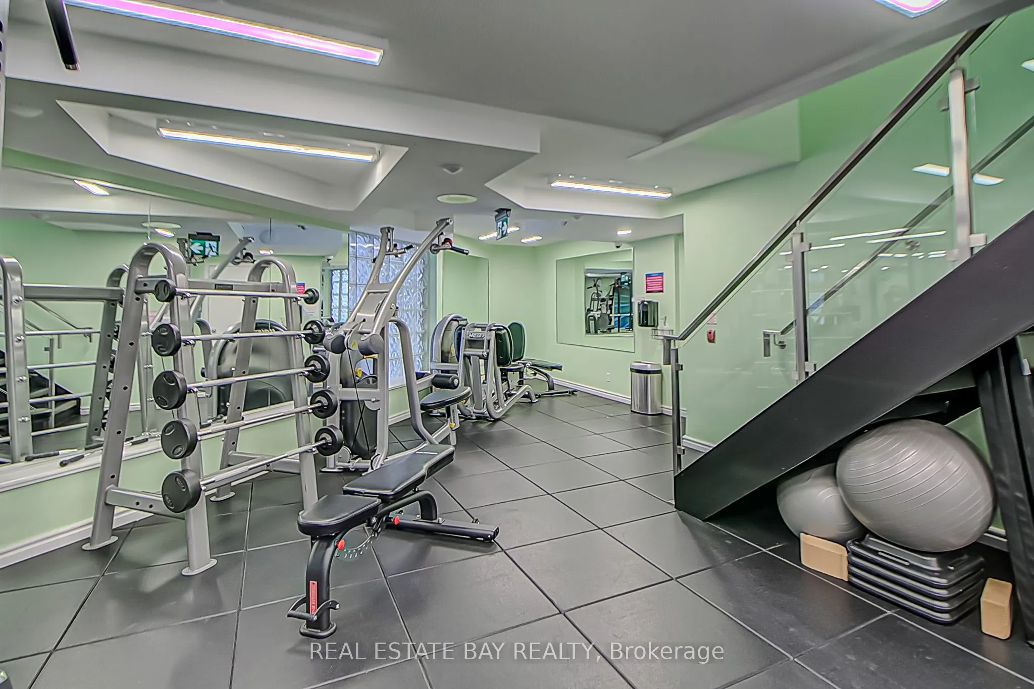 50 Lombard Street, #1004