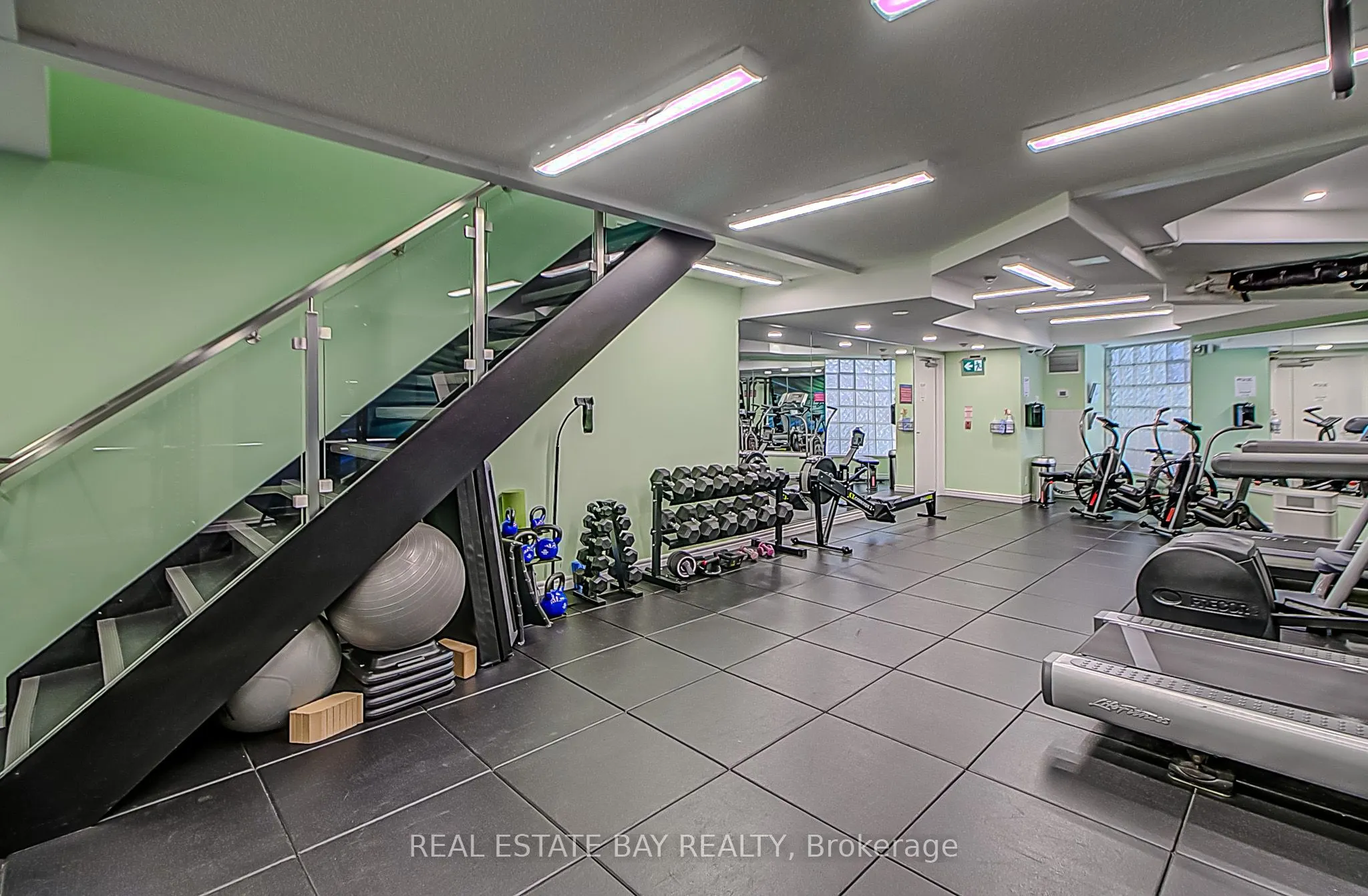 50 Lombard Street, #1004