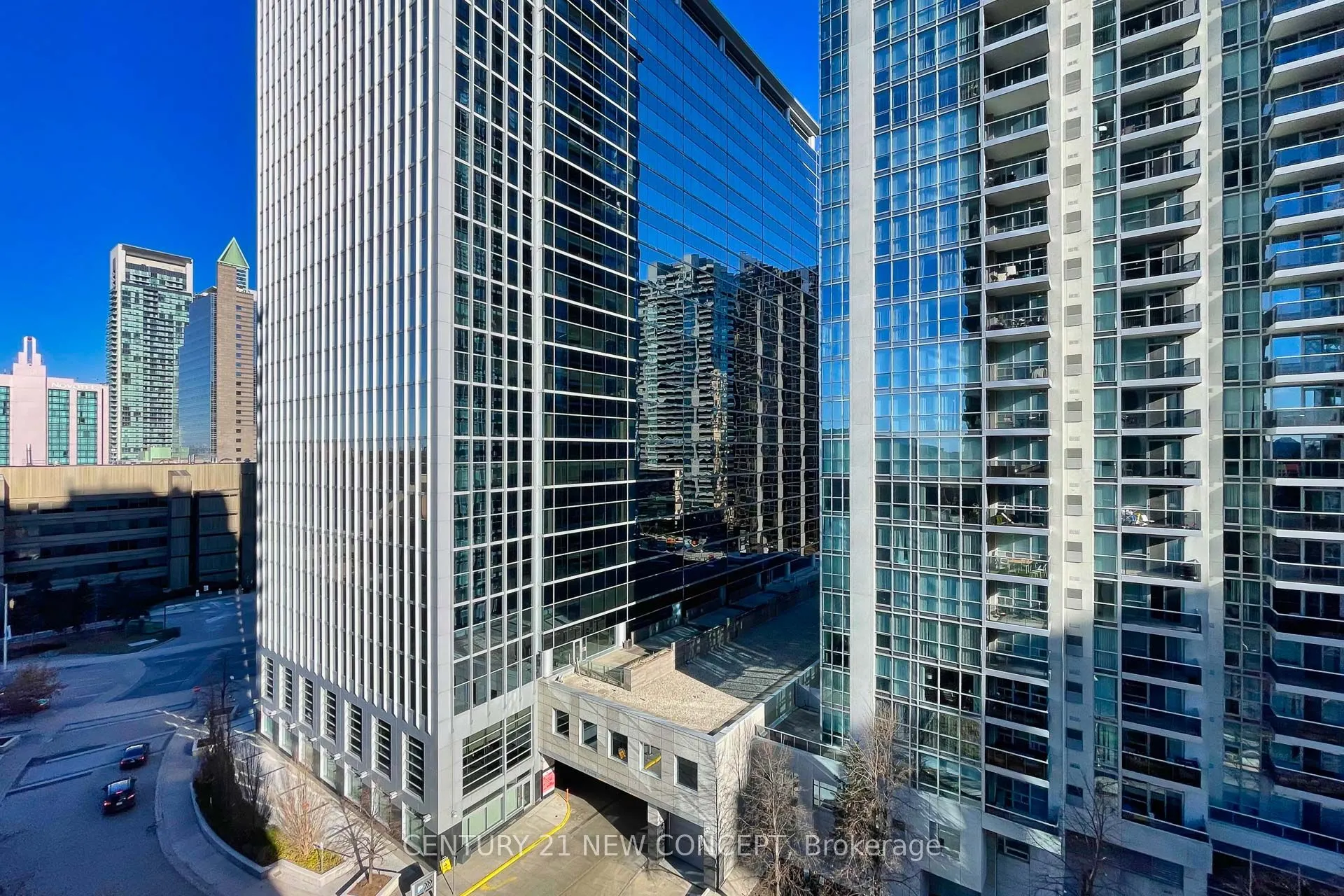 155 beecroft Road, #1112