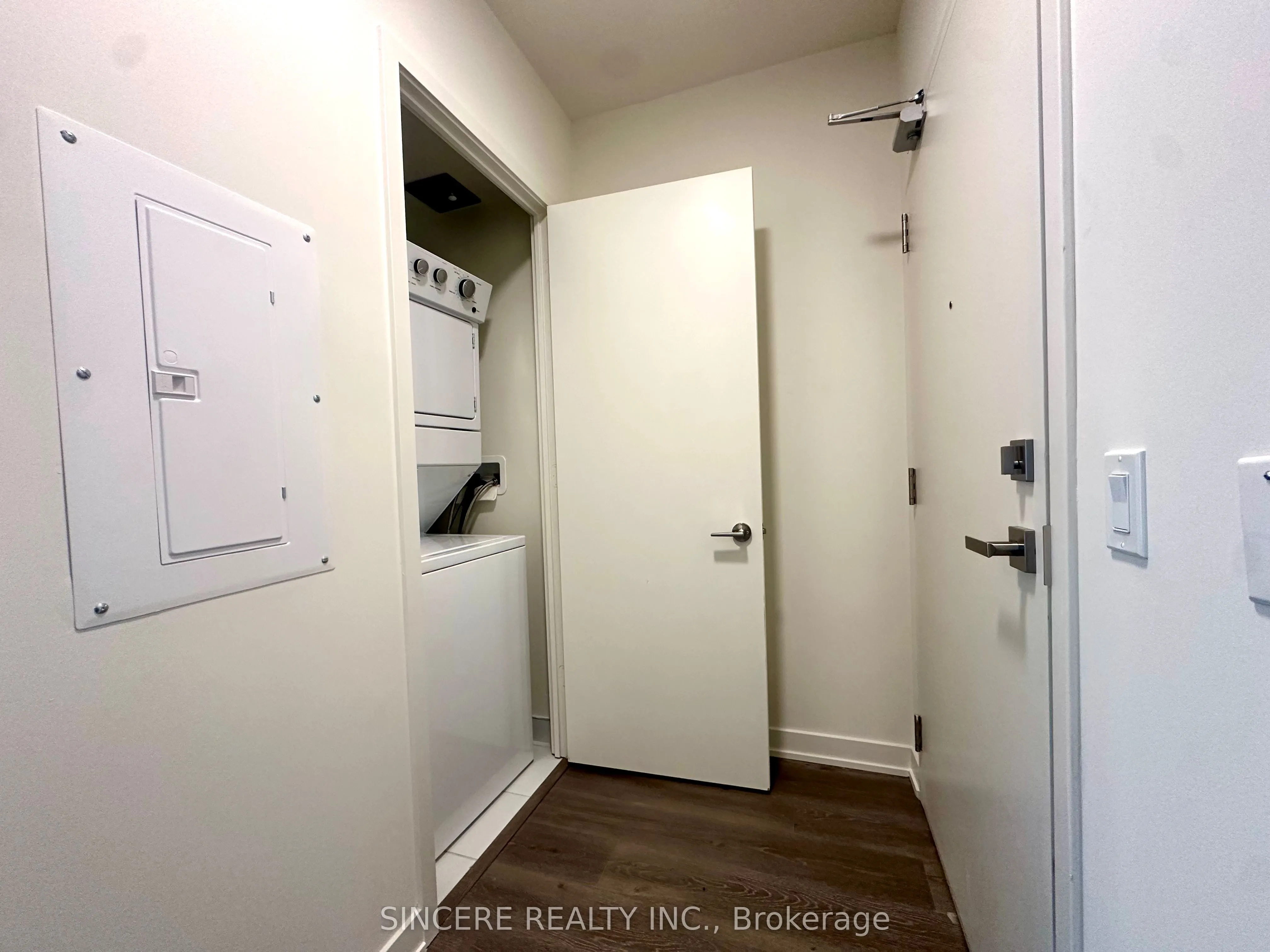 10 Deerlick Court, #1202