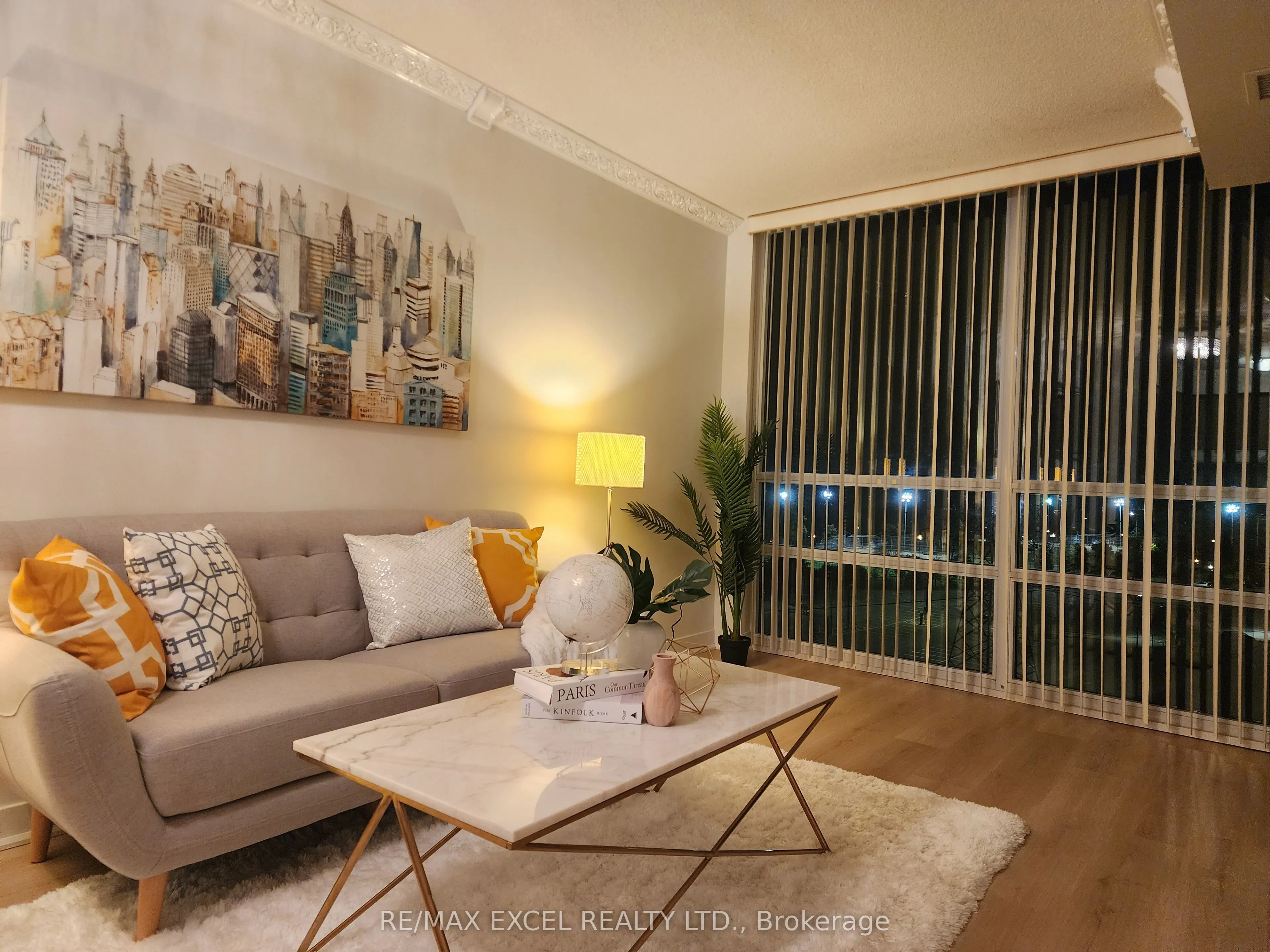 5740 Yonge Street, #803