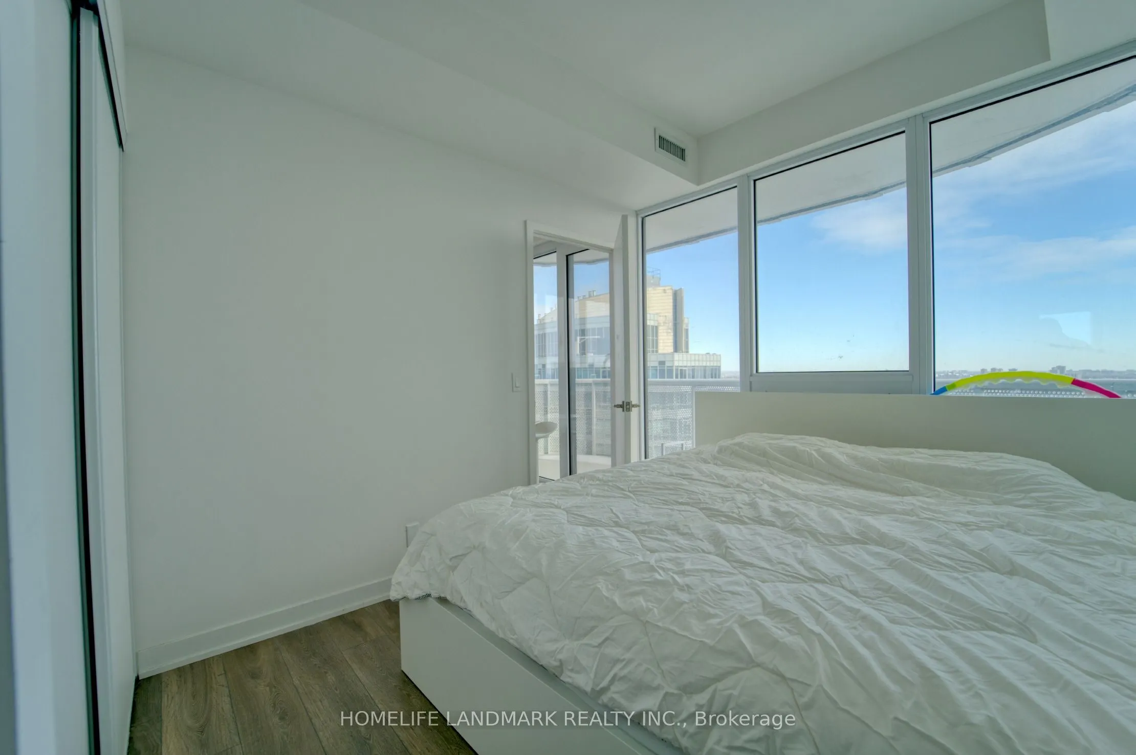 15 HOLMES Avenue, #2808