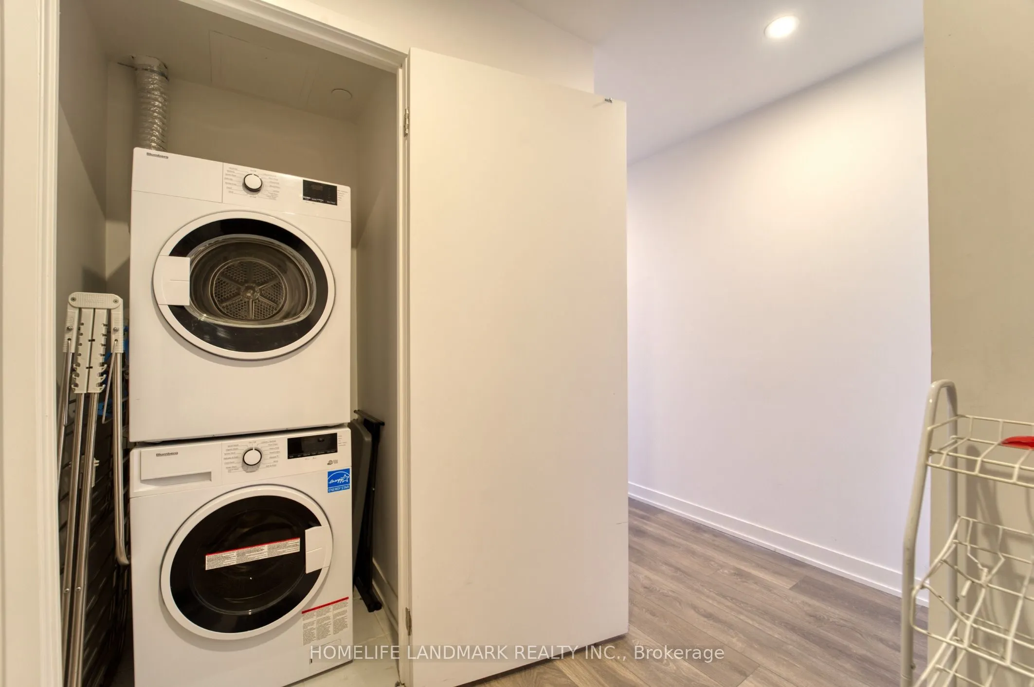 15 HOLMES Avenue, #2808