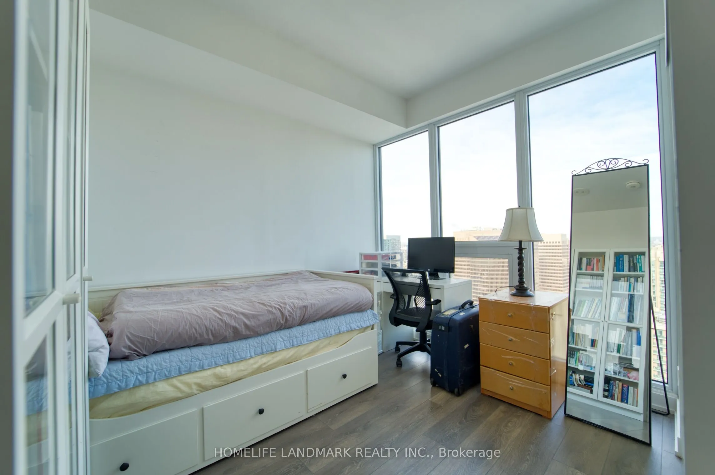 15 HOLMES Avenue, #2808