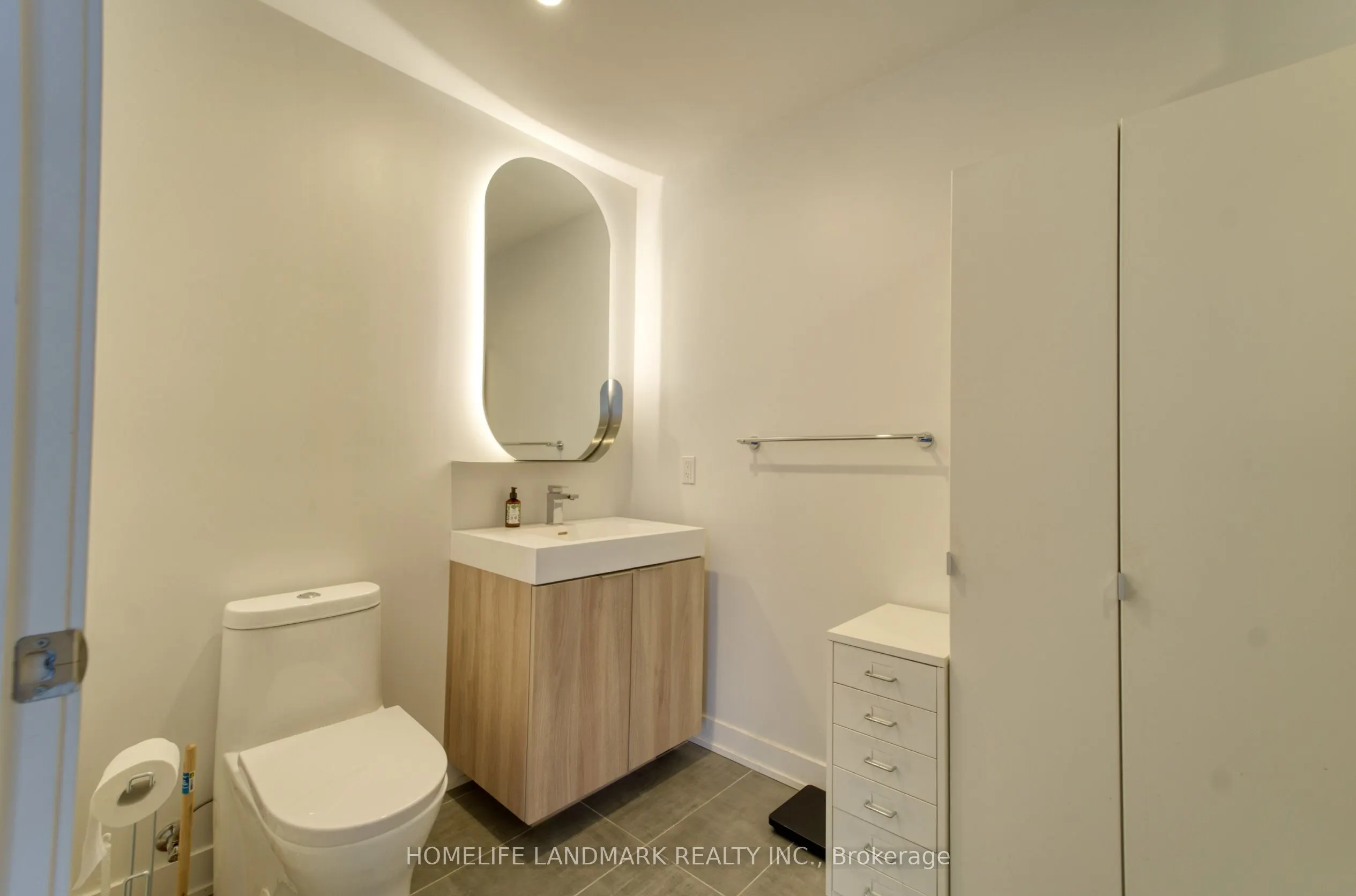 15 HOLMES Avenue, #2808