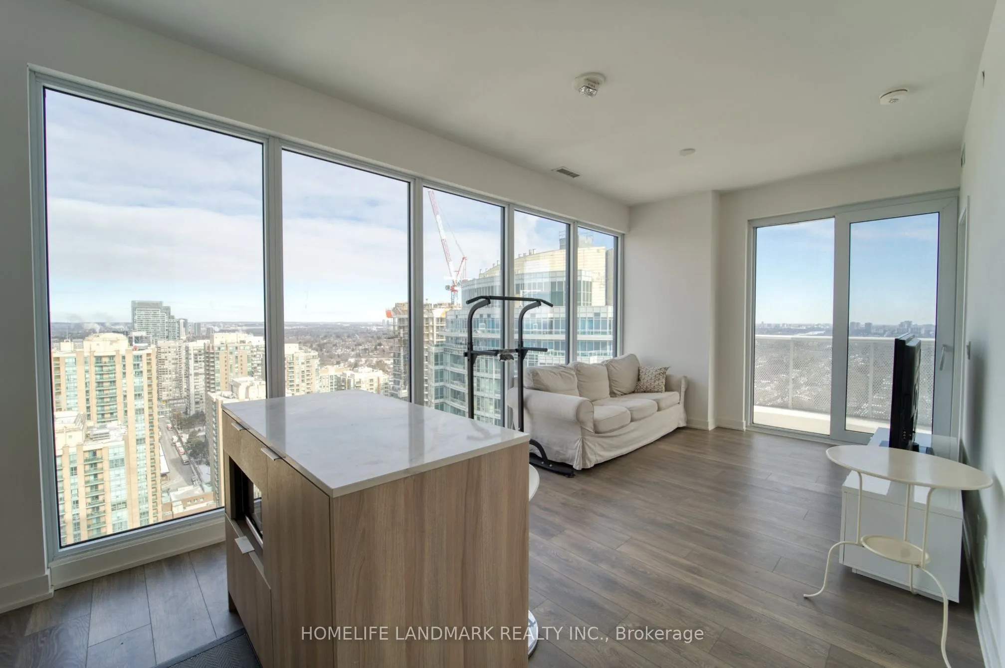 15 HOLMES Avenue, #2808