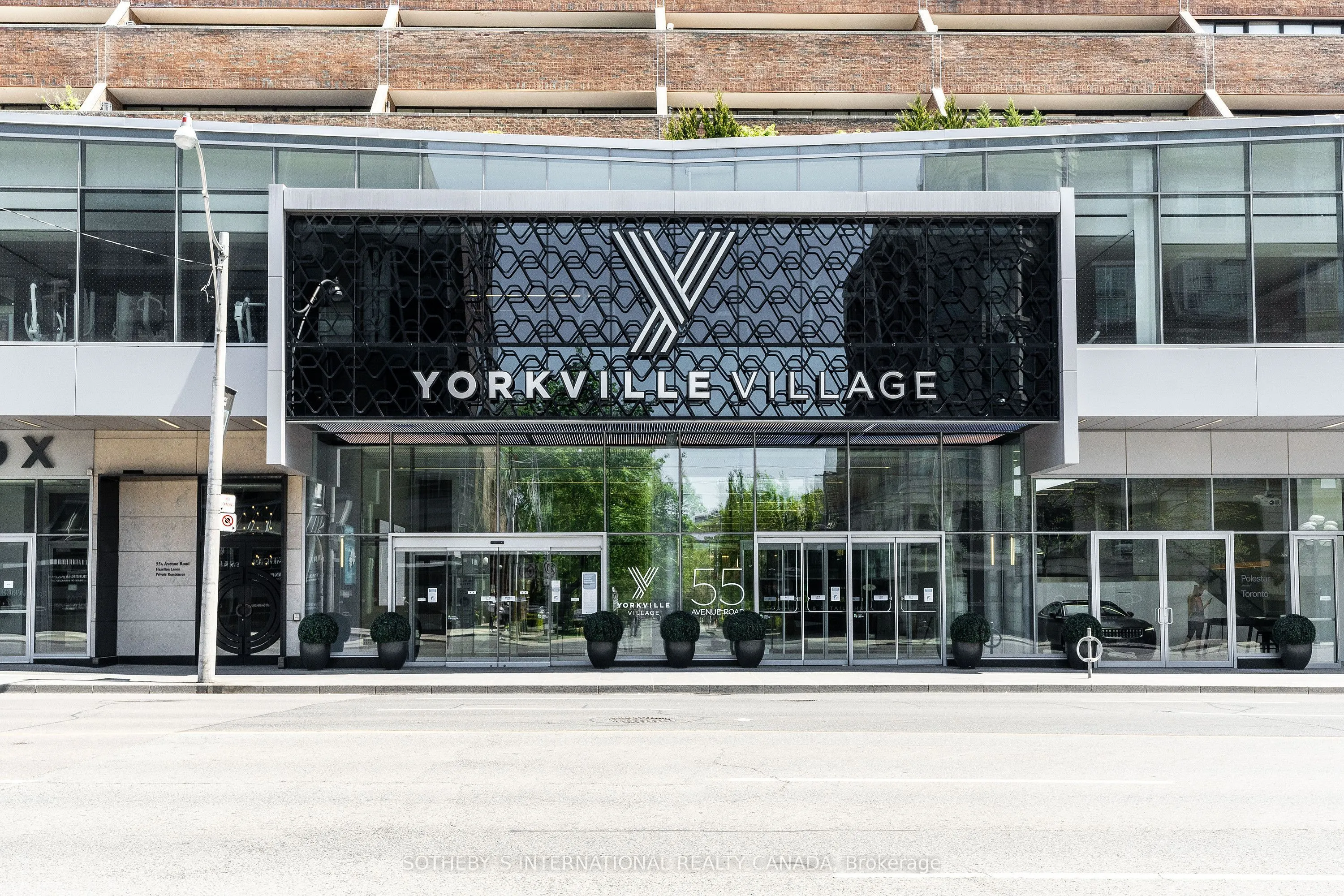 55A Avenue Road #408