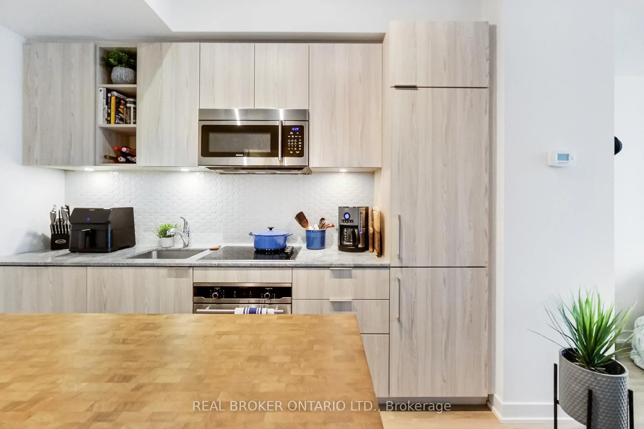 50 Ordnance Street #2904