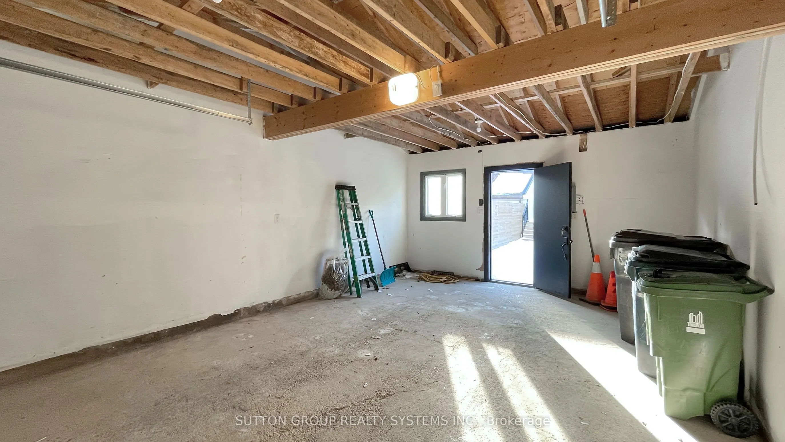 225 Christie Street