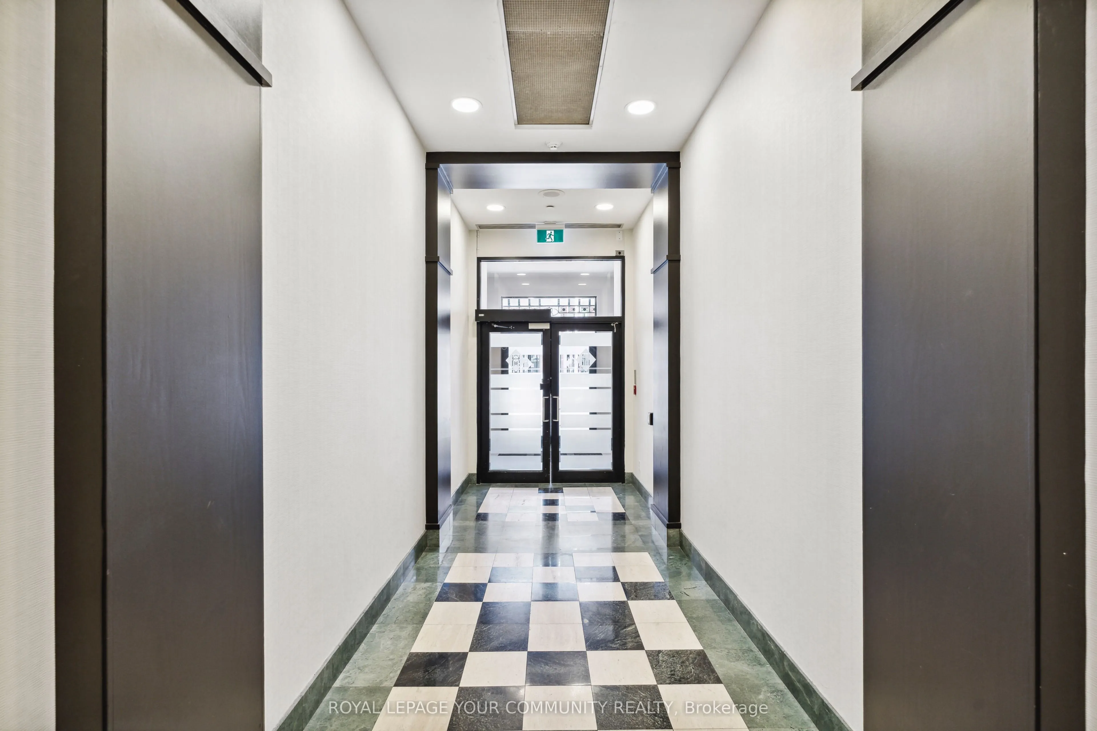 409 Bloor Street E, #602