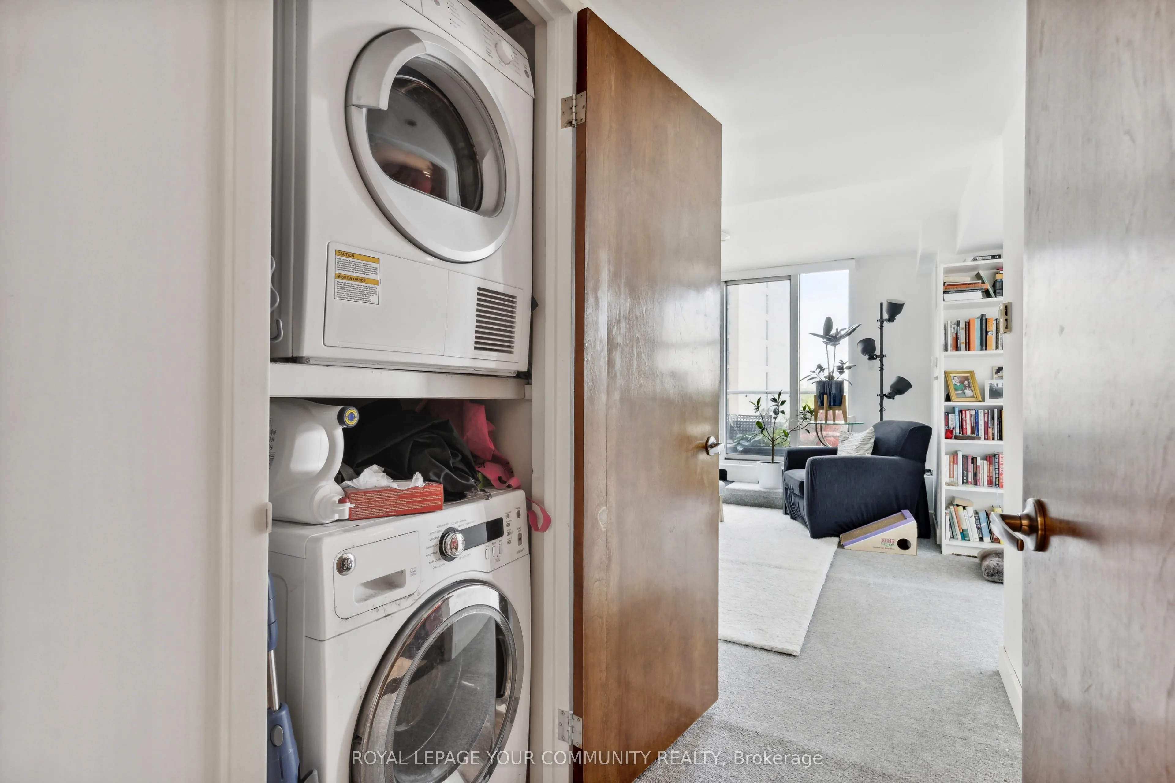 409 Bloor Street E, #602