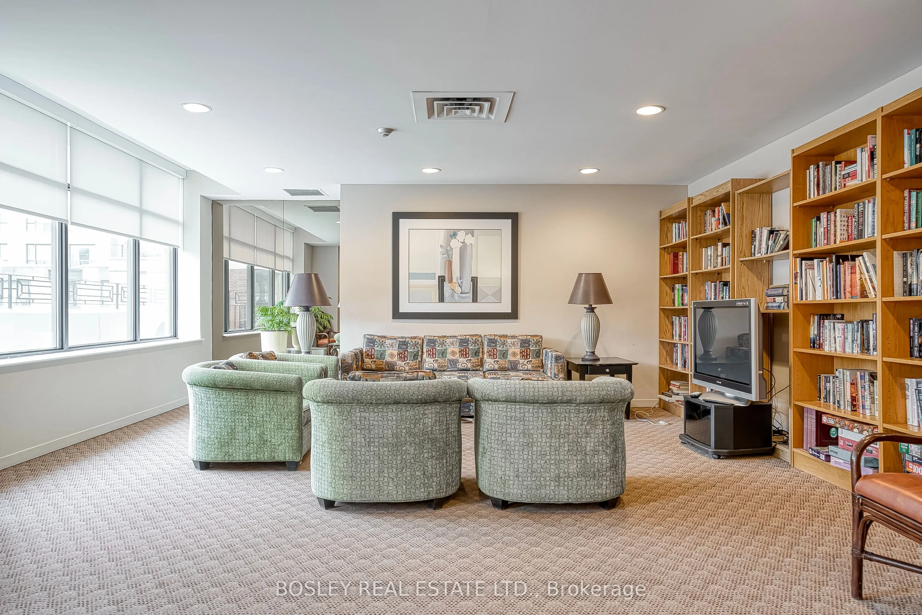 135 George Street S, #402